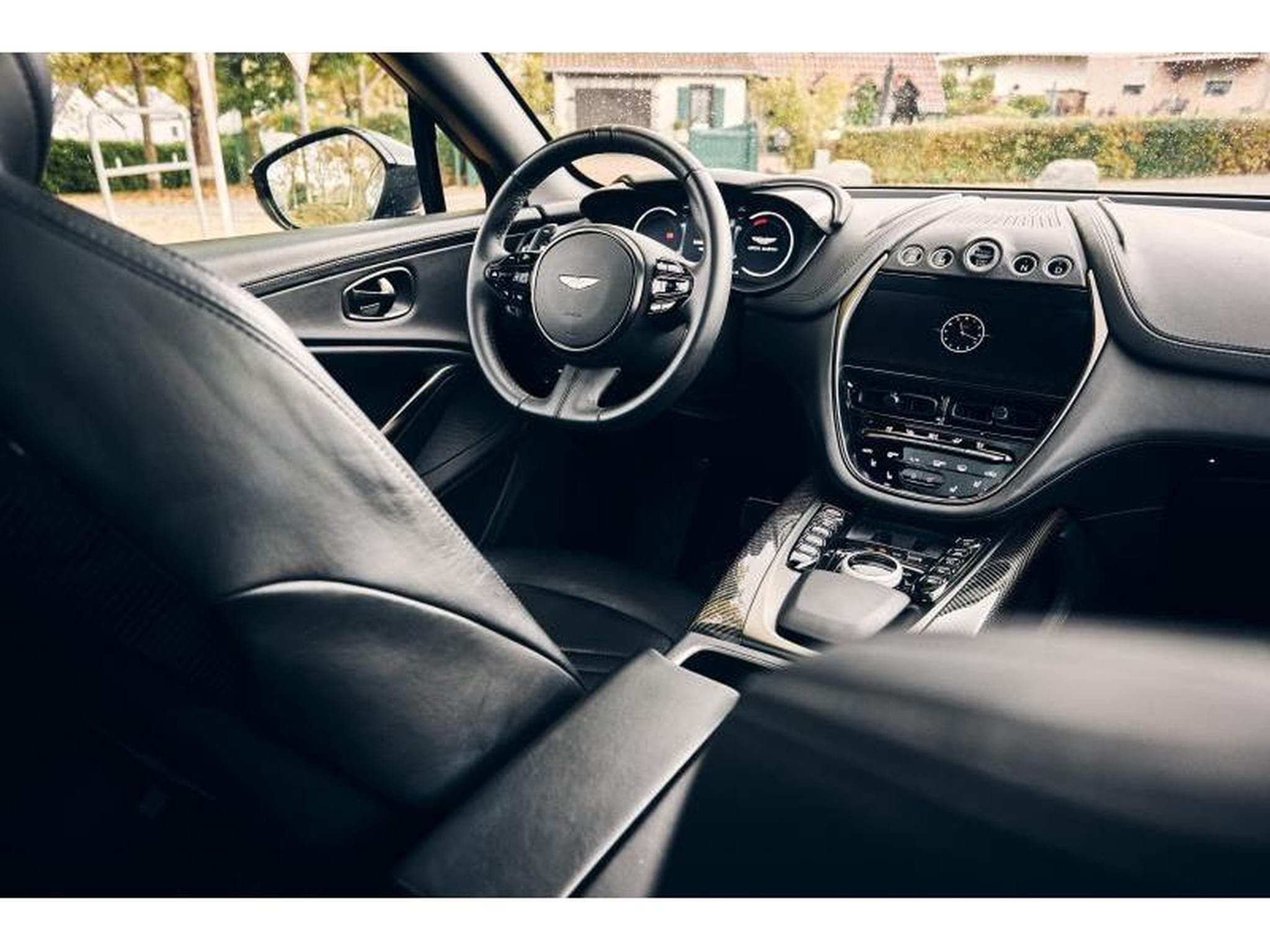 Aston-Martin DBX (2022) - Foto 2