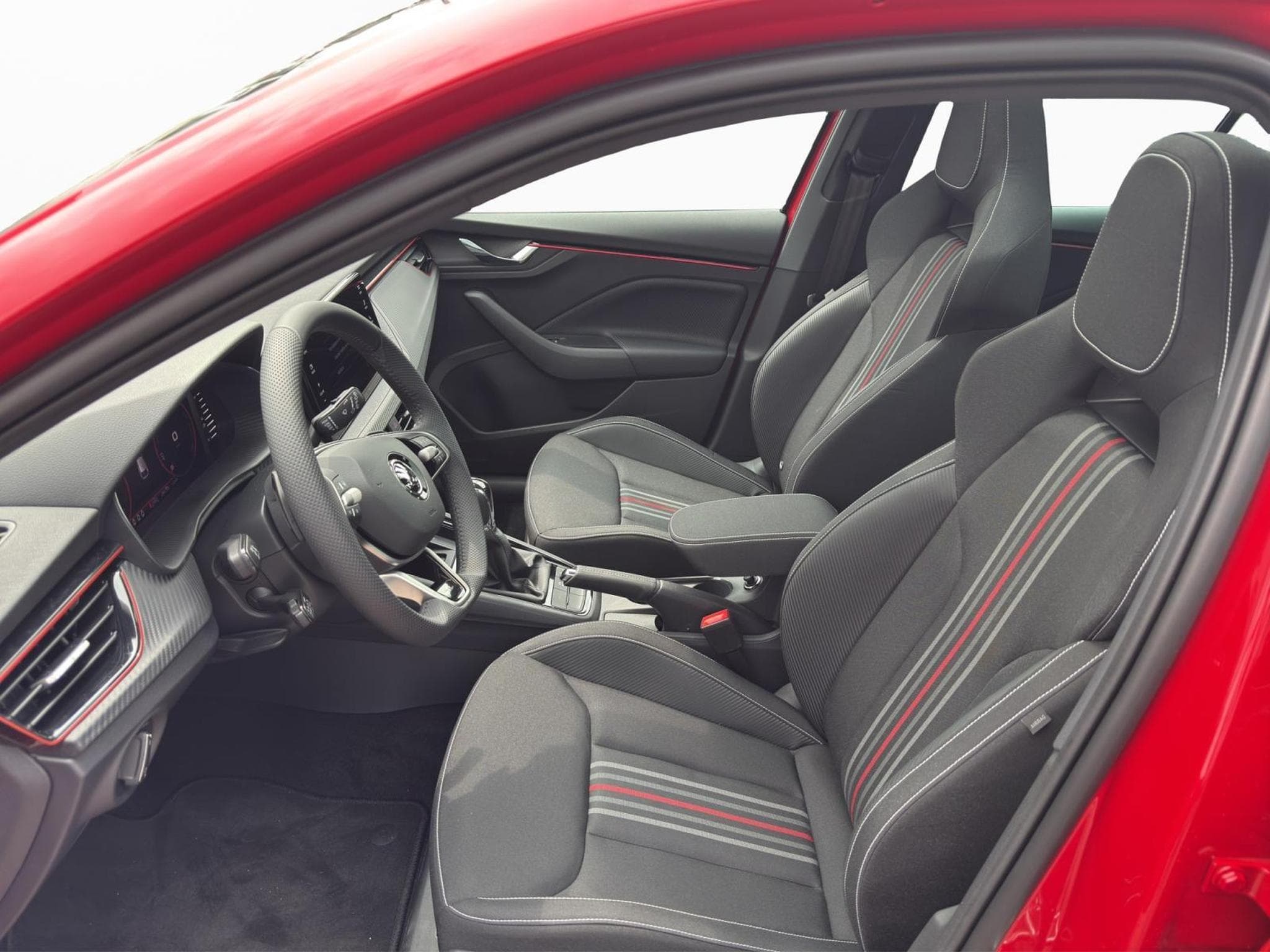 Skoda Scala Monte Carlo (2025) - Photo 2