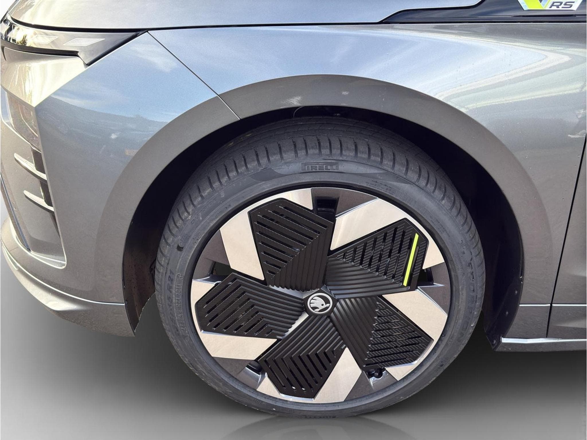 Skoda Enyaq Coupe RS (2025) - Foto 3