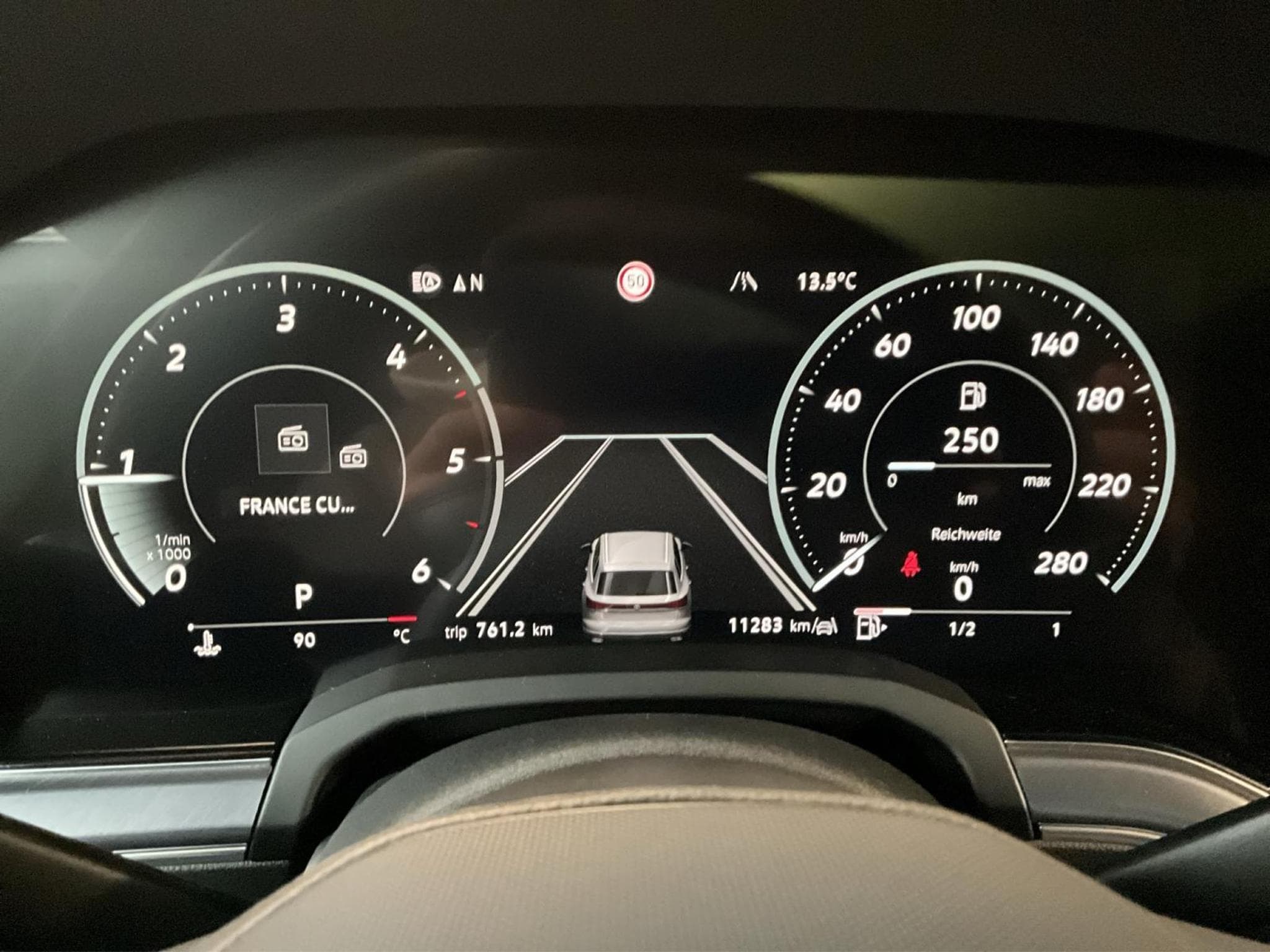 VW Touareg R-Line+V6+Aut.+4M+Pano+360 (2025) - Photo 11