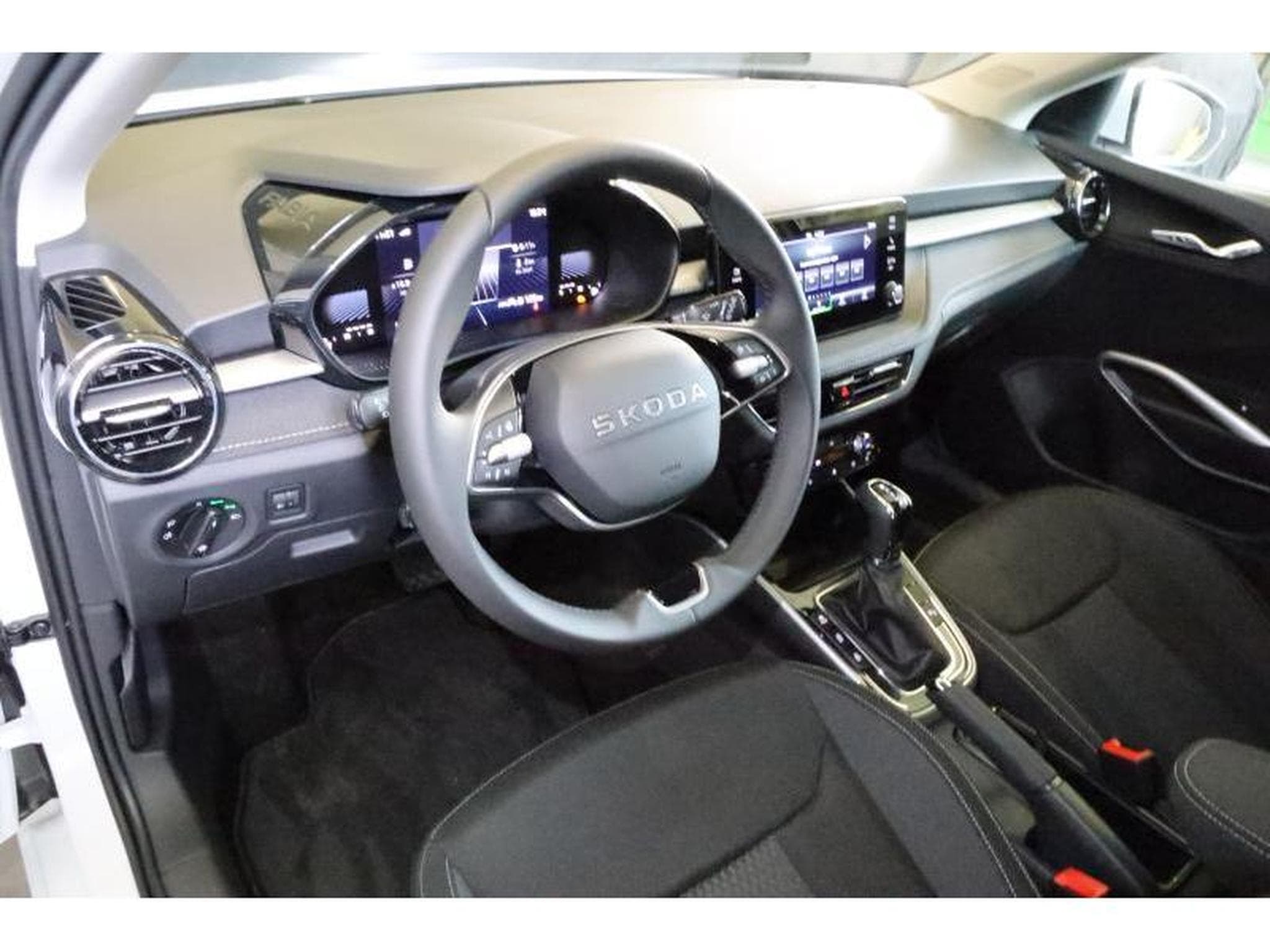 Skoda Fabia Selection (2025) - Foto 13