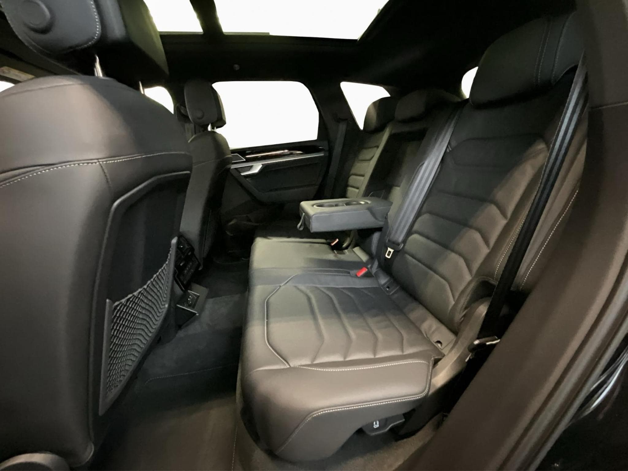 VW Touareg R-Line+Aut8+4M+TDI+Pano+LED (2025) - Foto 16