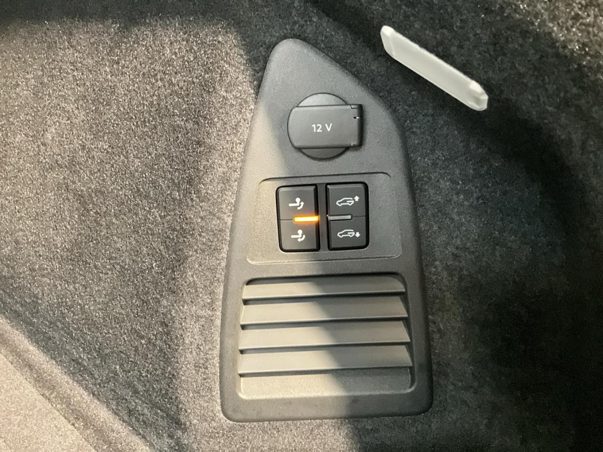 VW Touareg R-Line+Aut8+4M+TDI+Pano+LED (2025) - Foto 20