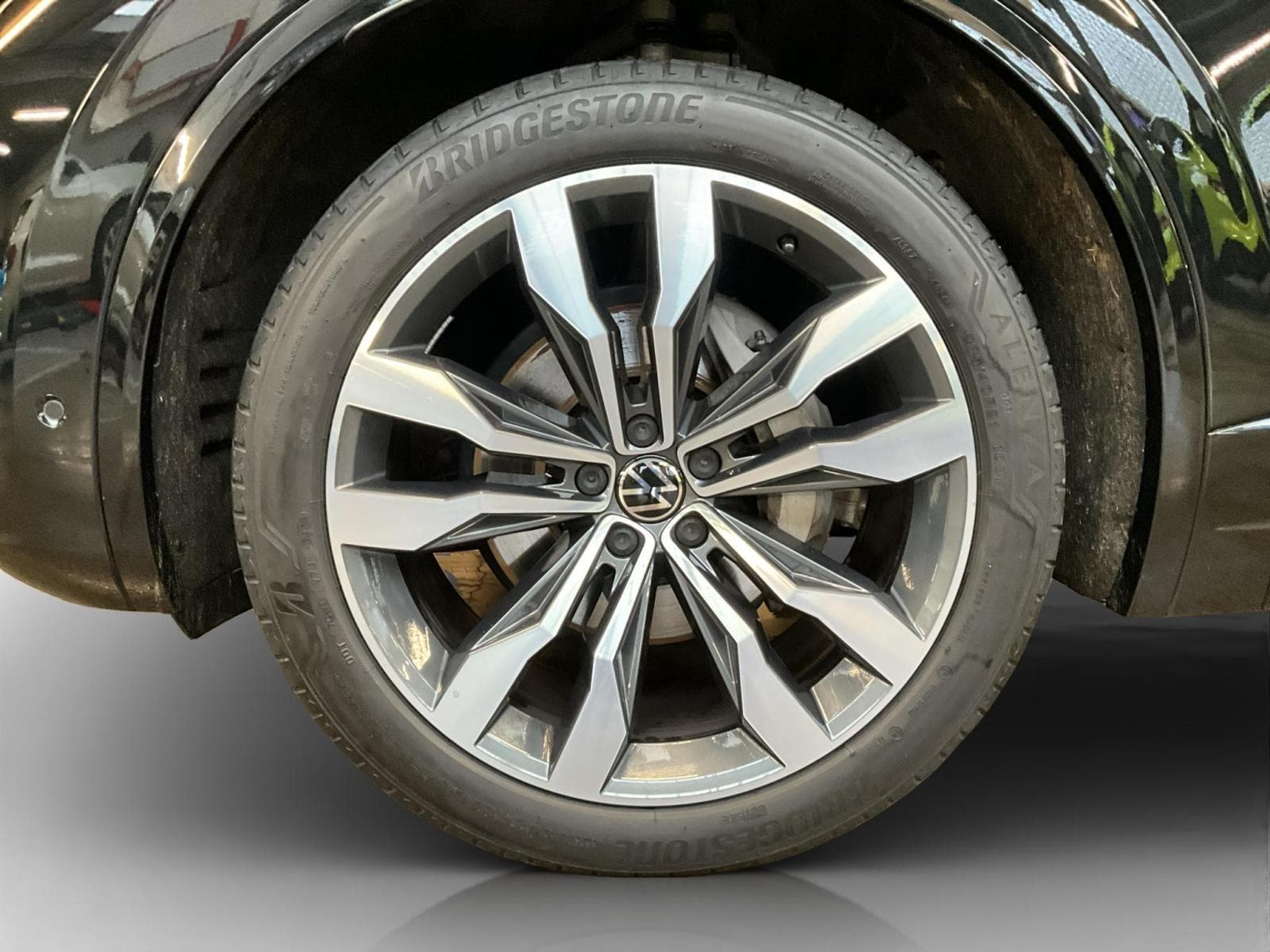 VW Touareg R-Line+Aut8+4M+TDI+Pano+LED (2025) - Foto 8