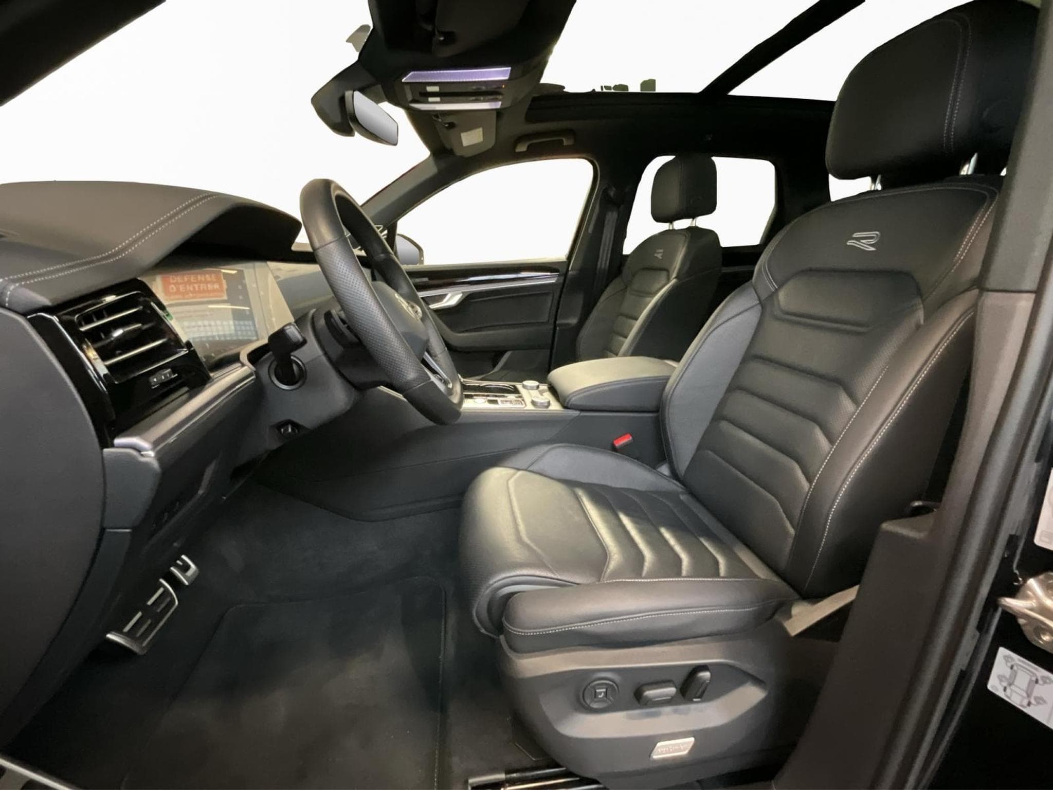 VW Touareg R-Line+Aut8+4M+TDI+Pano+LED (2025) - Foto 9