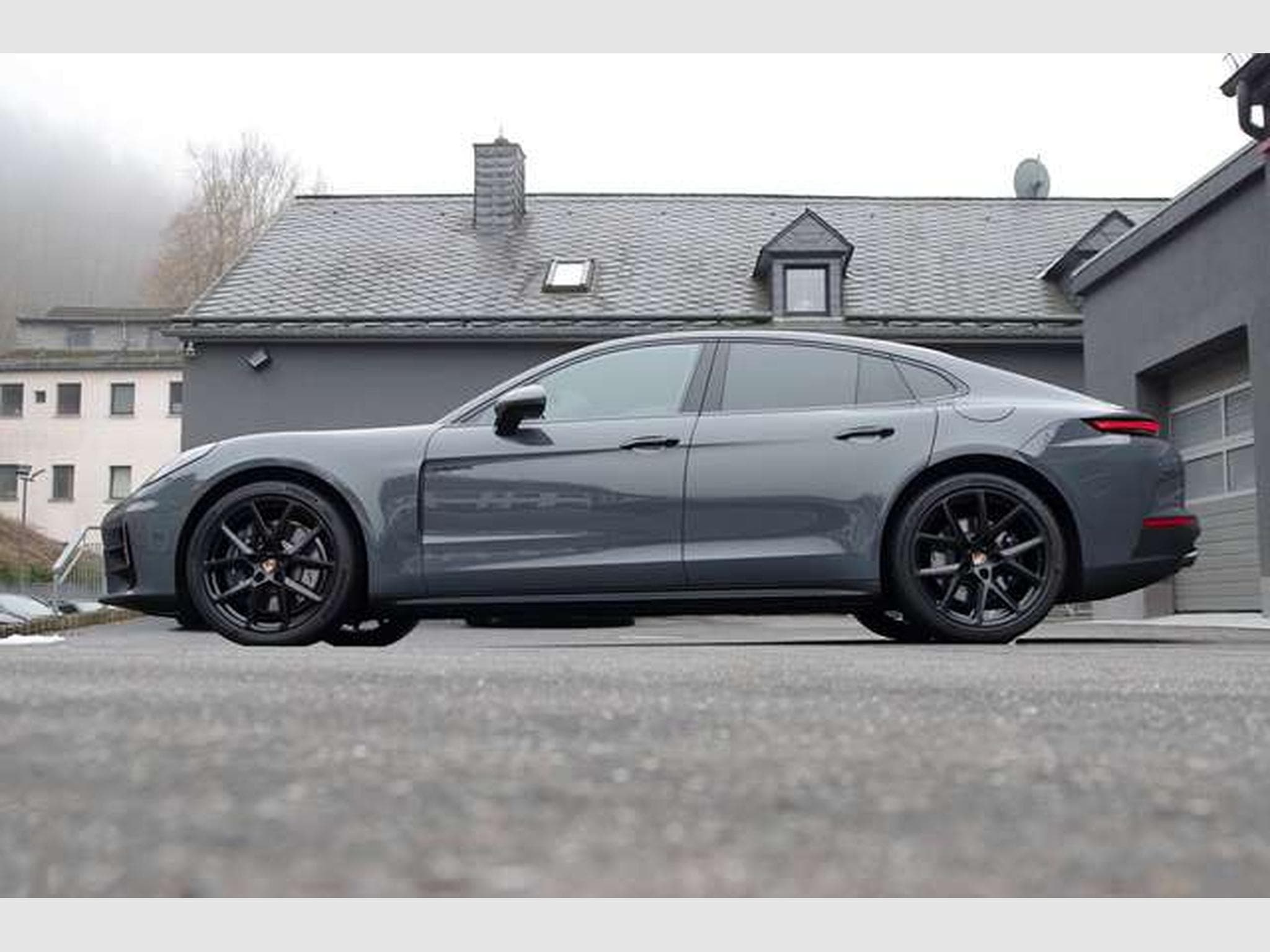 Porsche Panamera Panamera 4 E-Hybrid*21"SportDesign,ACC,BOSE,PANO (2025) - Photo 3