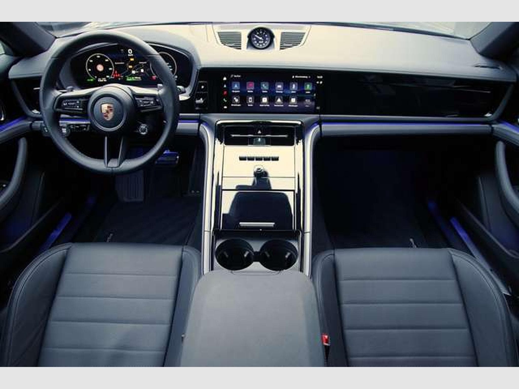Porsche Panamera Panamera 4 E-Hybrid*21"SportDesign,ACC,BOSE,PANO (2025) - Photo 4