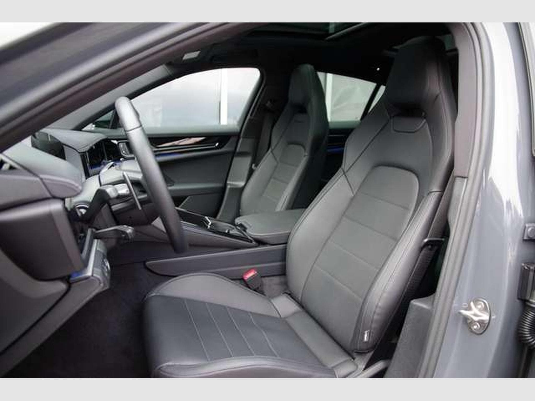 Porsche Panamera Panamera 4 E-Hybrid*21"SportDesign,ACC,BOSE,PANO (2025) - Photo 6