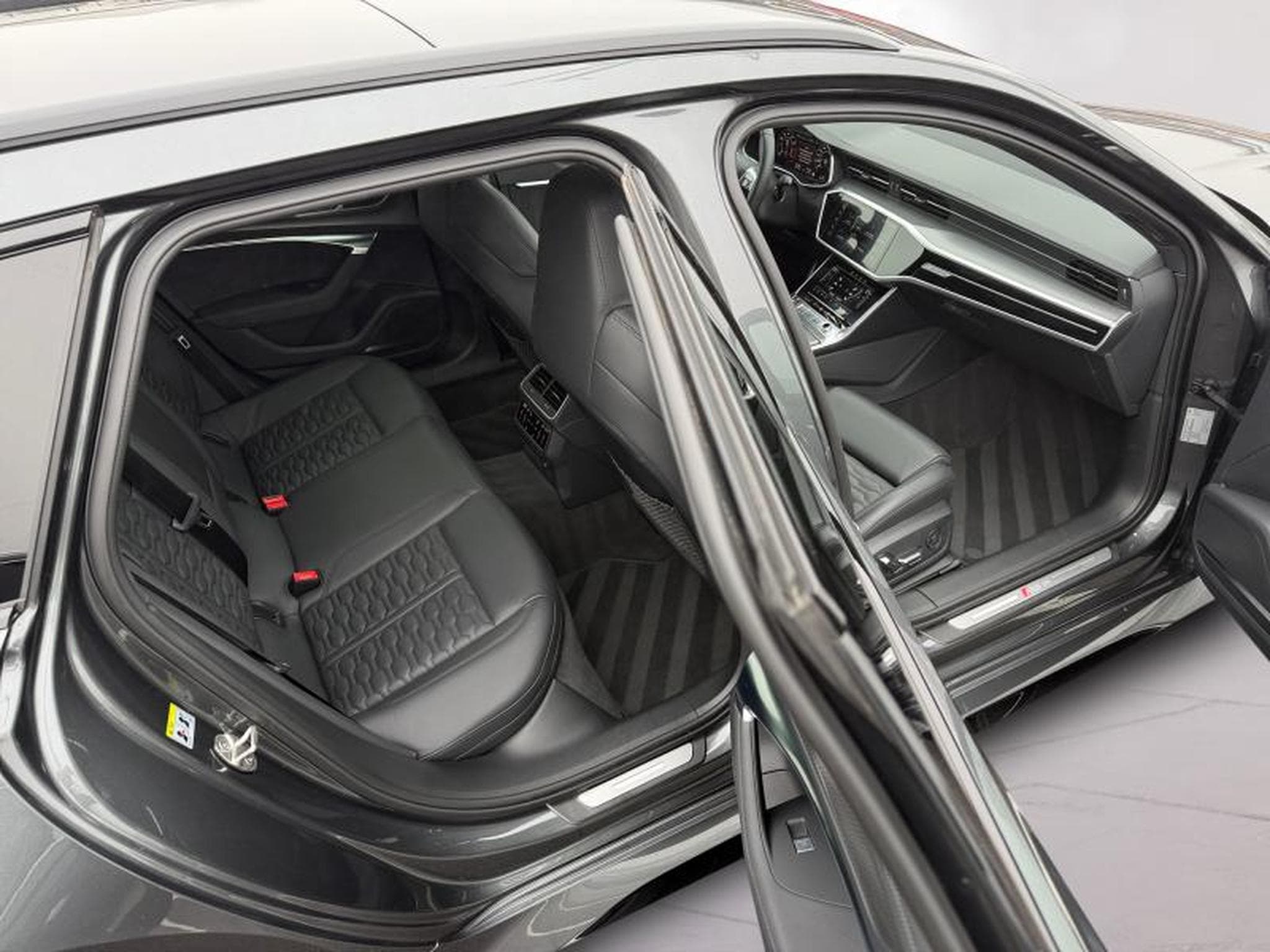 Audi RS6 RS6 AVANT 4.0 V8 TFSI Quattro (2024) - Photo 13