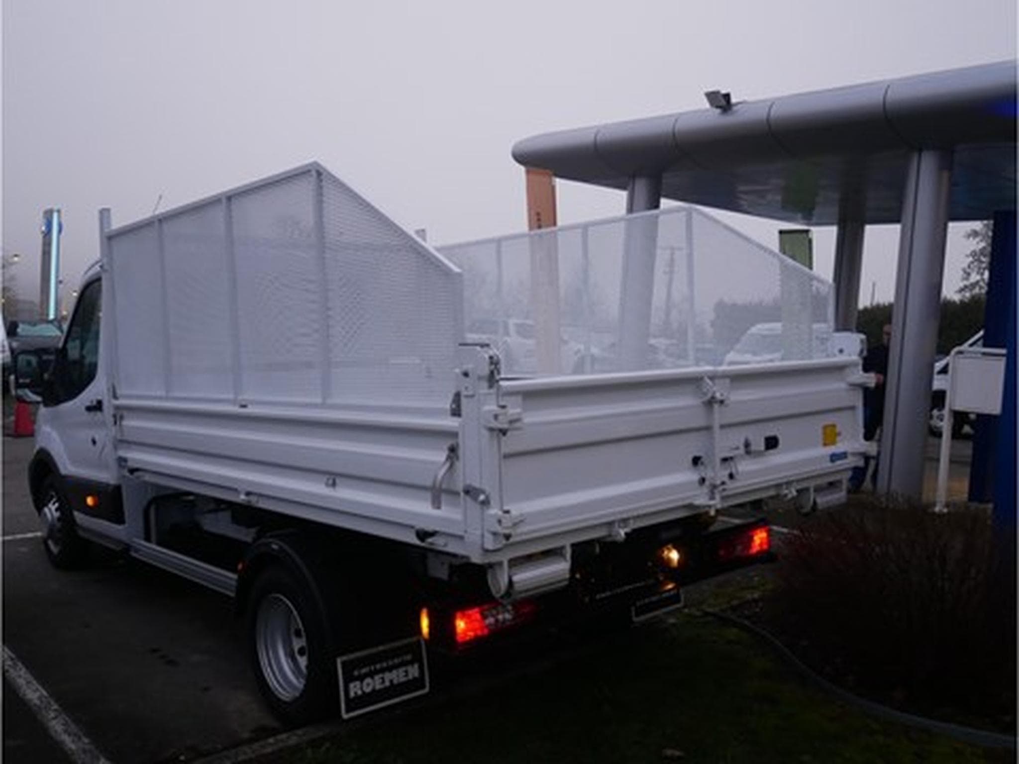 Ford Transit 2T 350M Chassis simple cabine L2 Trend M6 RWD 2.0 TD 165 ch (2025) - Foto 3