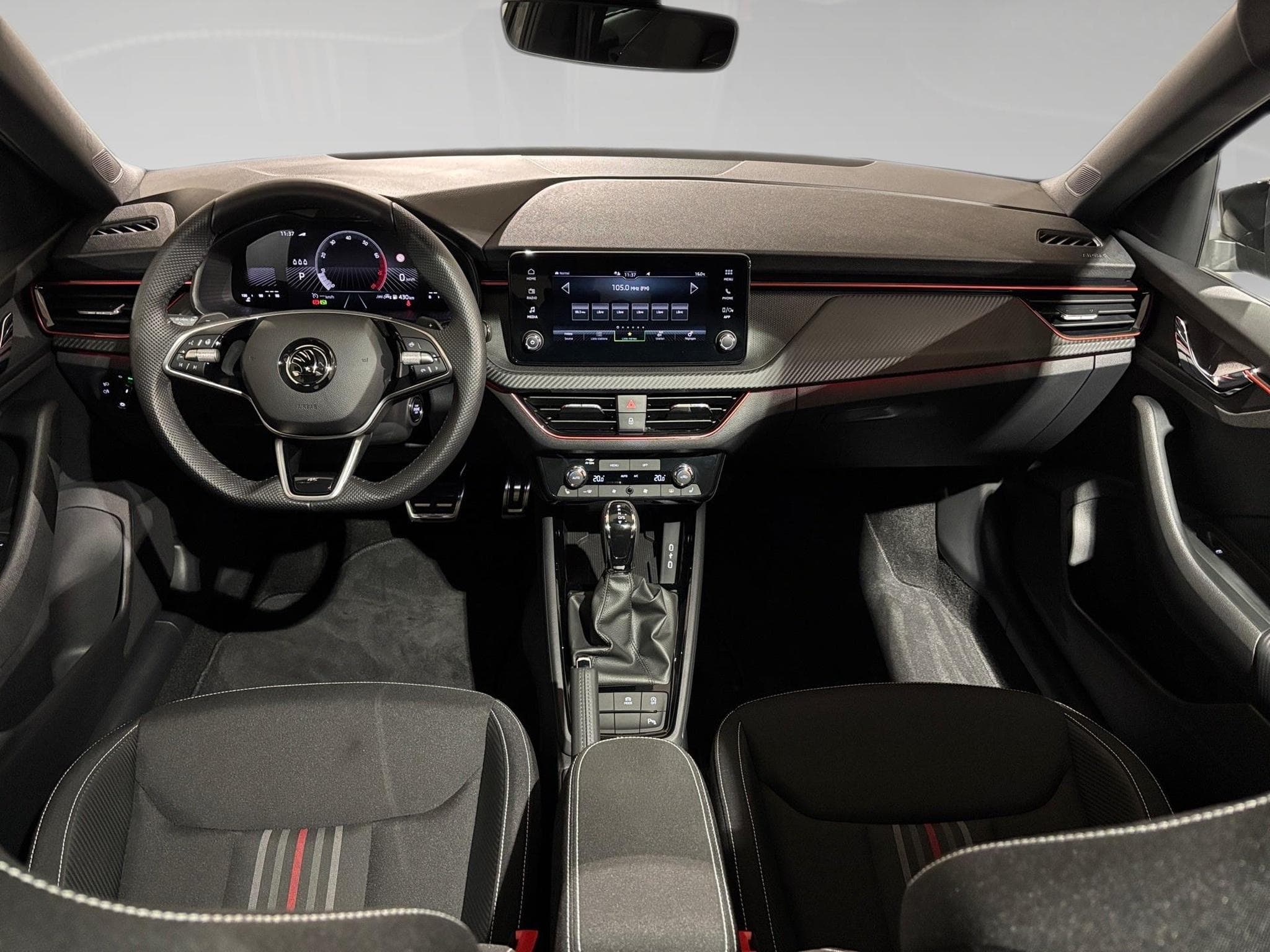 Skoda Kamiq 1.5 Monte Carlo (2024) - Foto 4