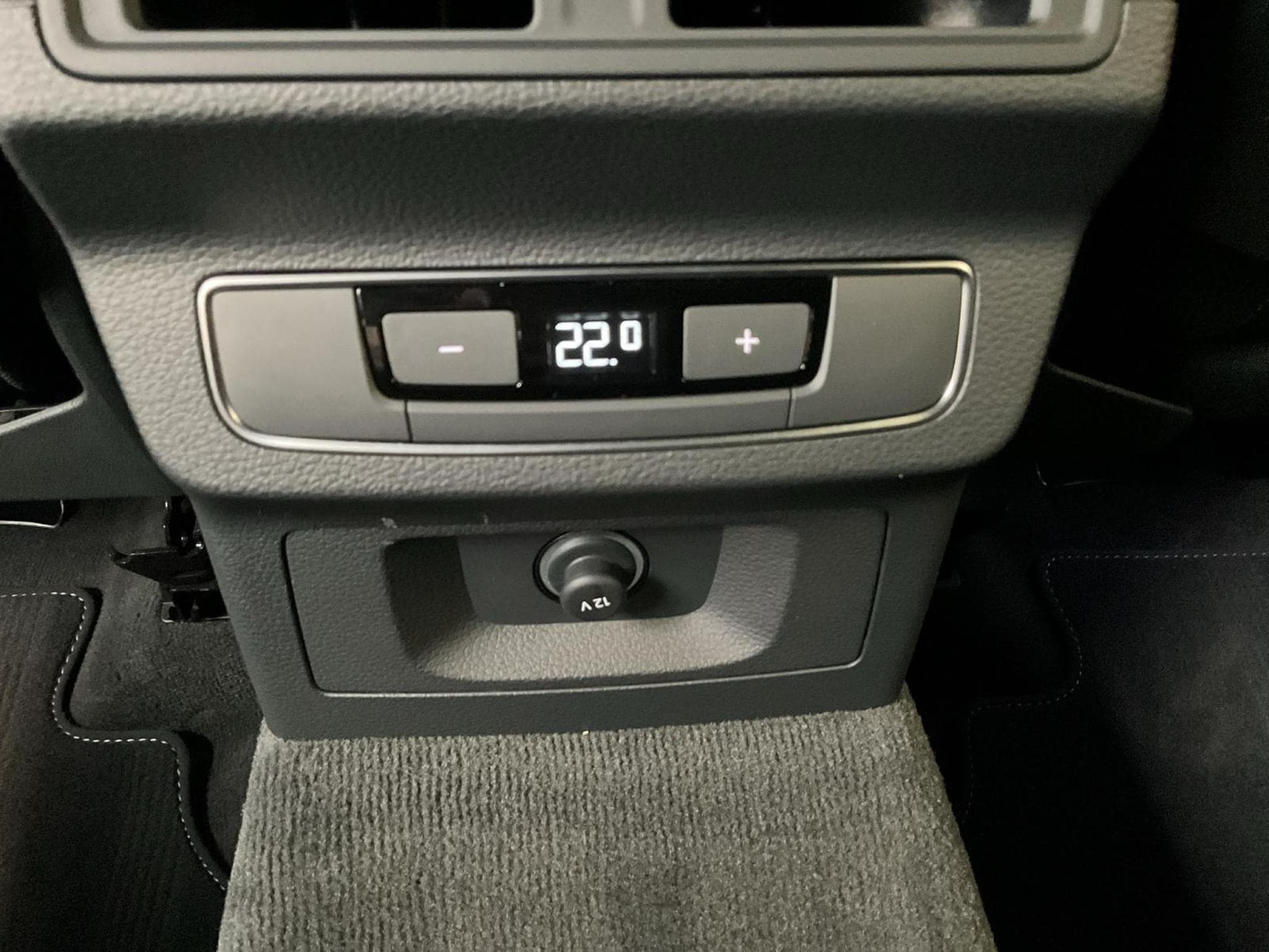 Audi Q5 S-line+S-tronic+Quattro+40TDI (2025) - Photo 23