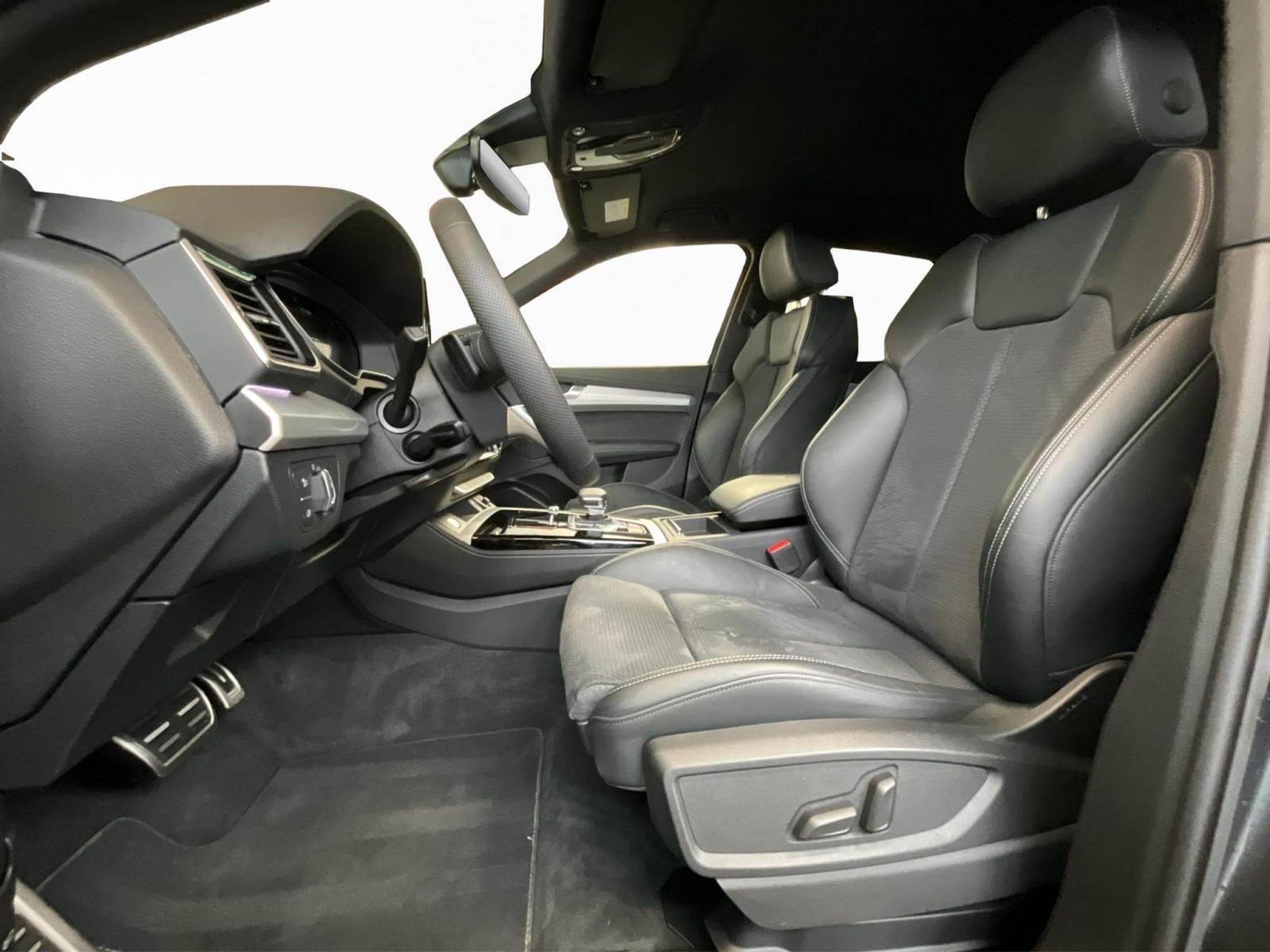 Audi Q5 S-line+S-tronic+Quattro+40TDI (2025) - Photo 9
