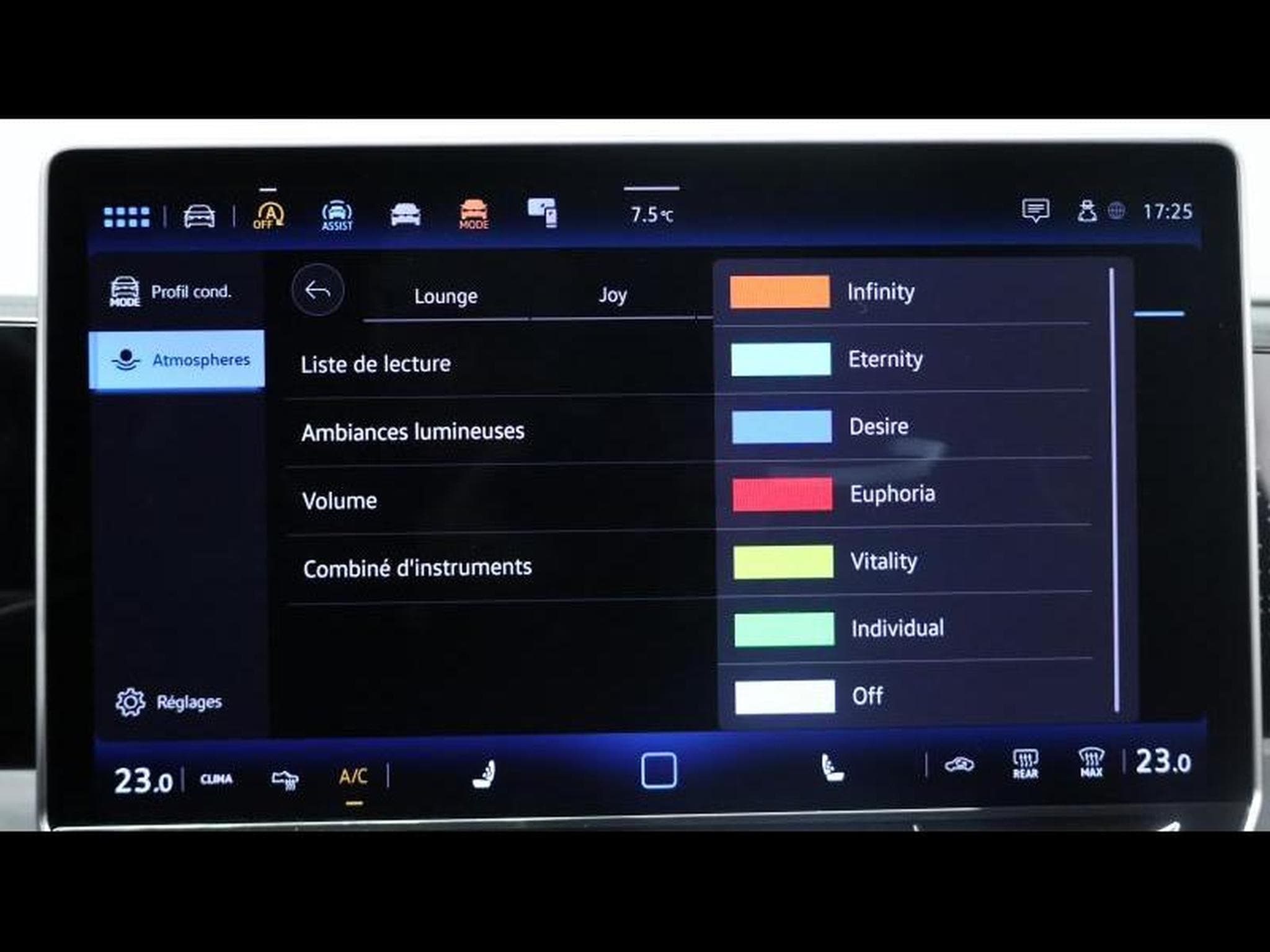 VW Tiguan New Tiguan TDi 150 R-Line Black Style DSG7 (2024) - Foto 21