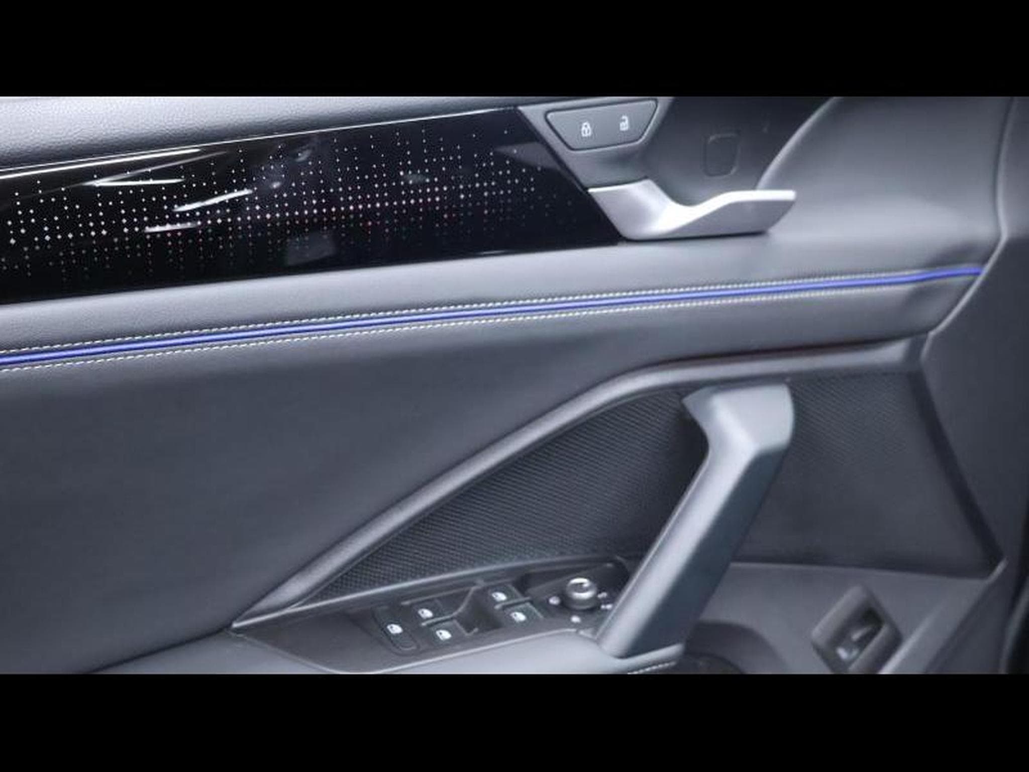 VW Tiguan New Tiguan TDi 150 R-Line Black Style DSG7 (2024) - Foto 26