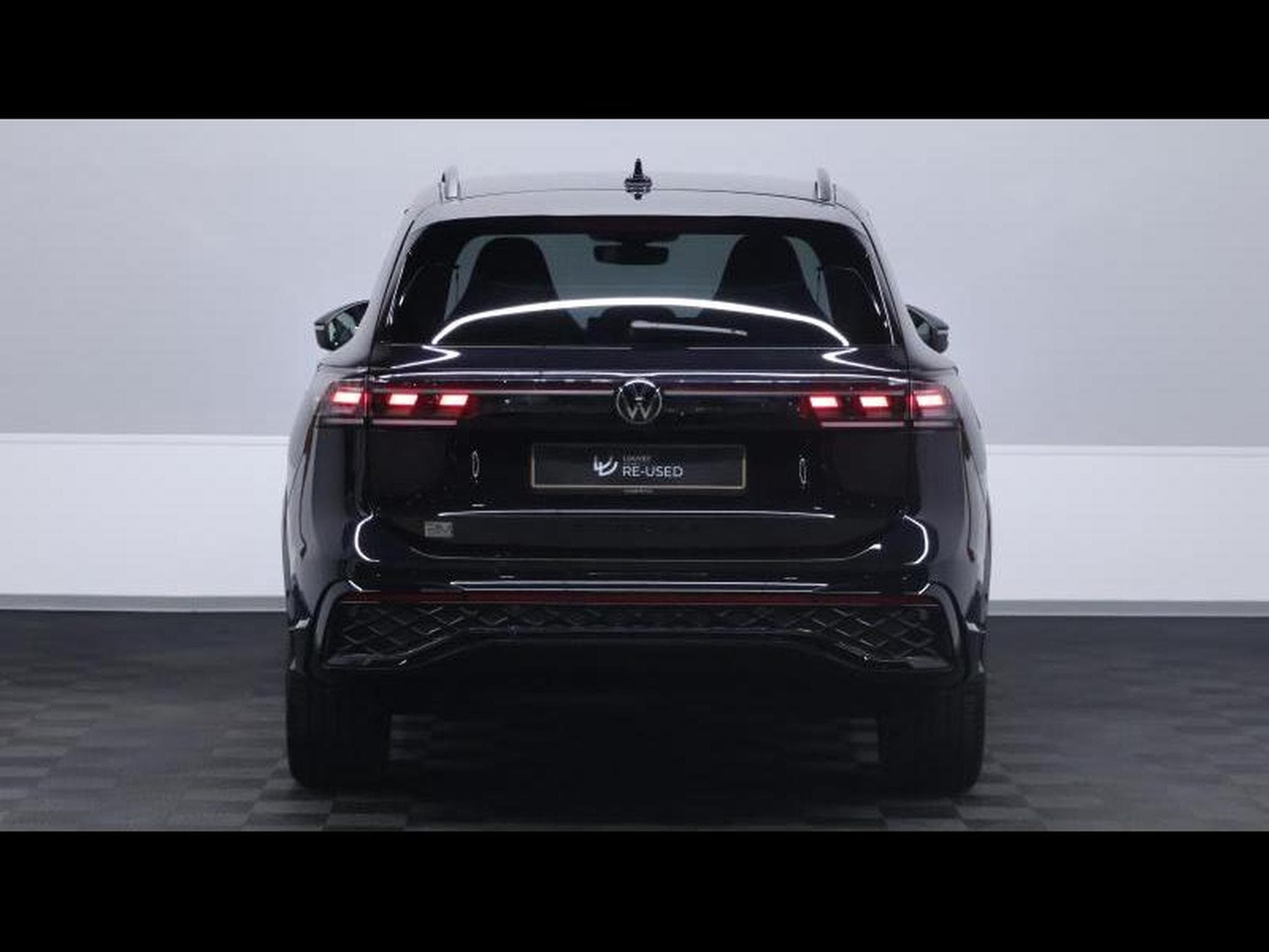 VW Tiguan New Tiguan TDi 150 R-Line Black Style DSG7 (2024) - Foto 5