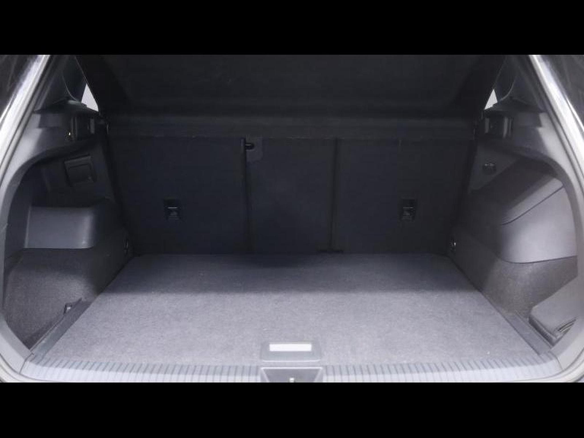 VW Tiguan New Tiguan TDi 150 R-Line Black Style DSG7 (2024) - Foto 6