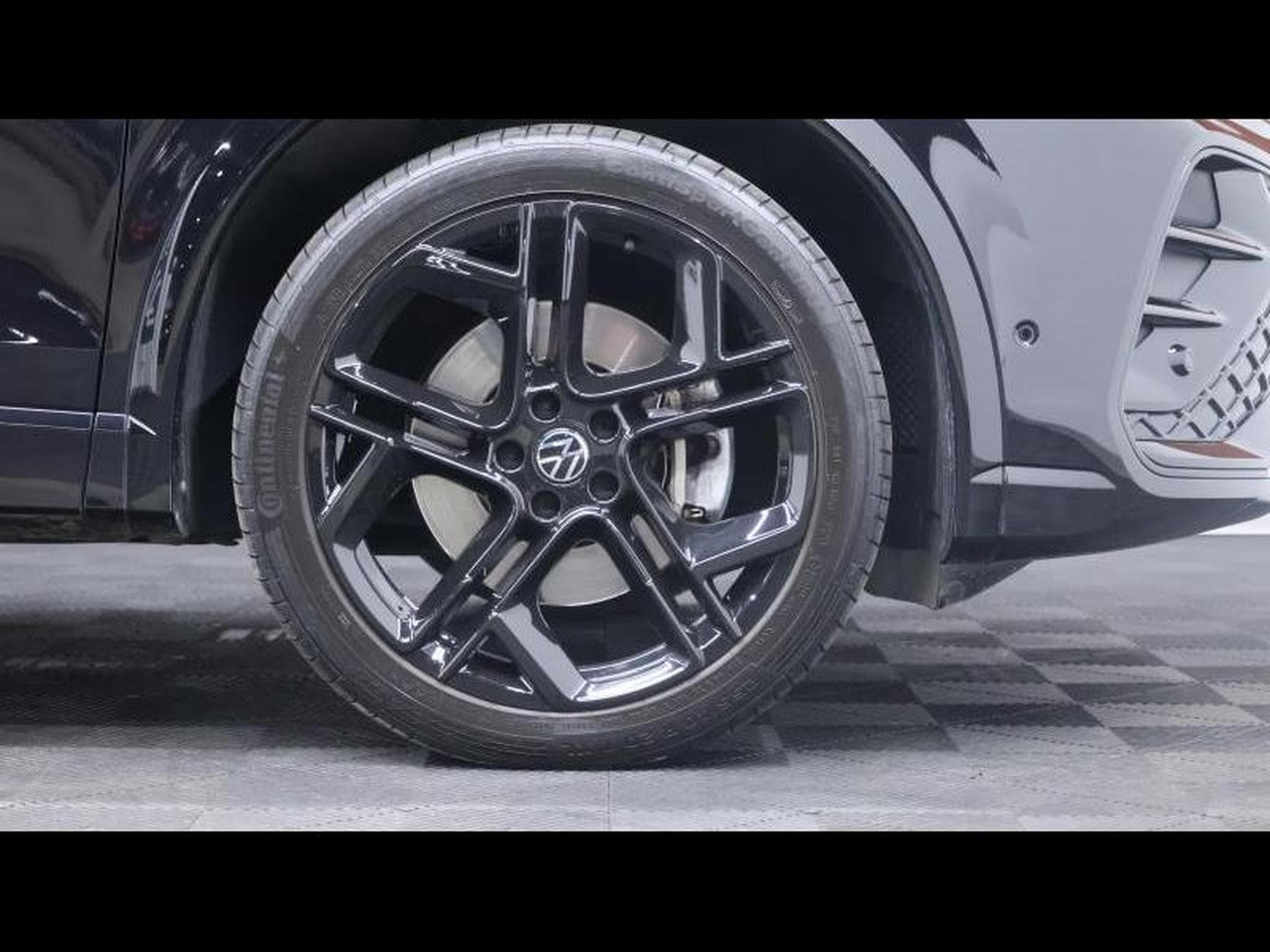 VW Tiguan New Tiguan TDi 150 R-Line Black Style DSG7 (2024) - Foto 9