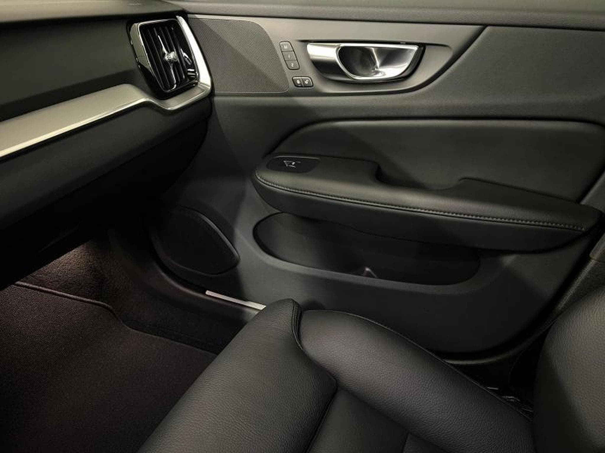 Volvo V60 Plus (2023) - Foto 11