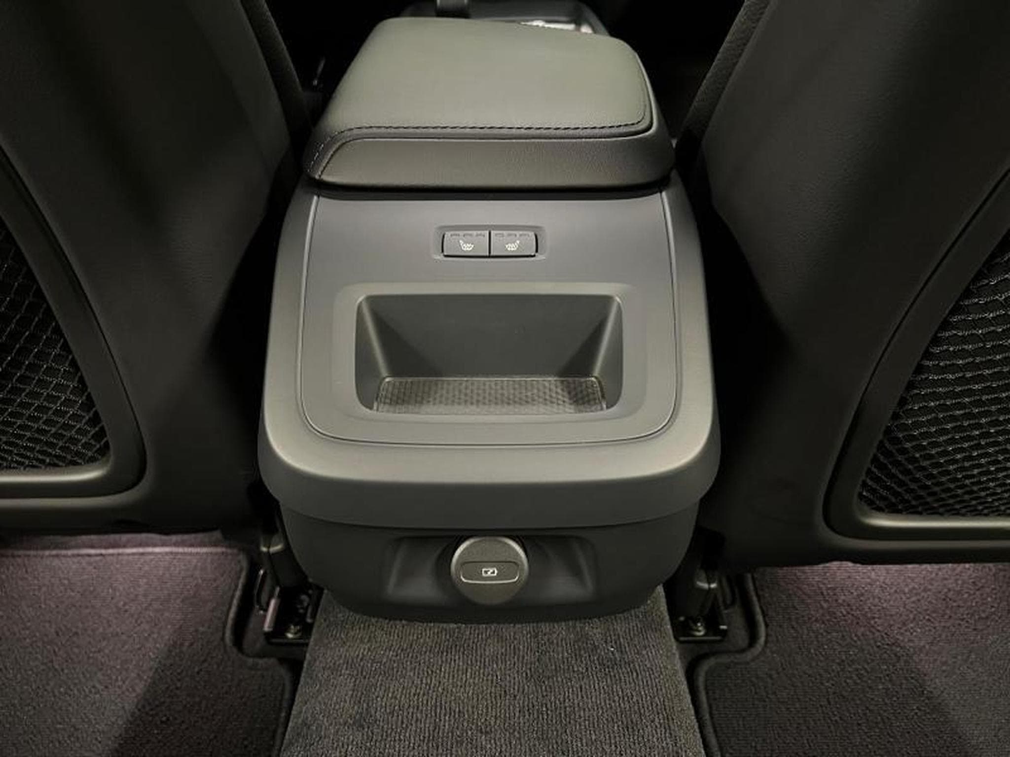 Volvo V60 Plus (2023) - Foto 14