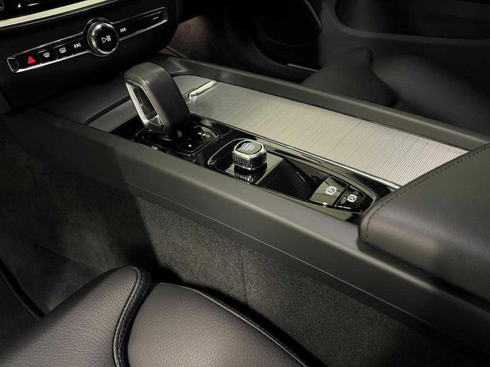 Volvo V60 Plus (2023) - Foto 8