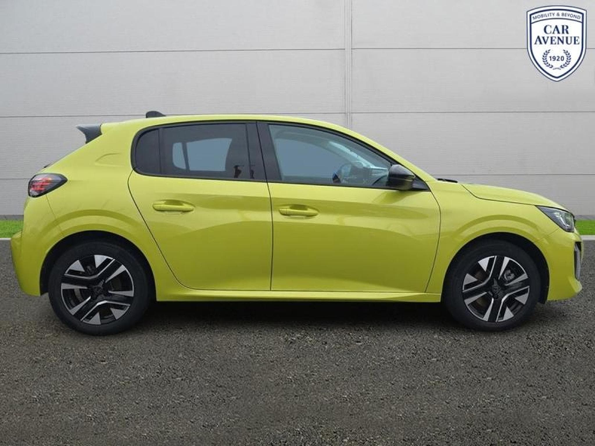 PEUGEOT 208 1.2 Hybrid 100ch Allure e-DCS6 (2024) - Photo 4