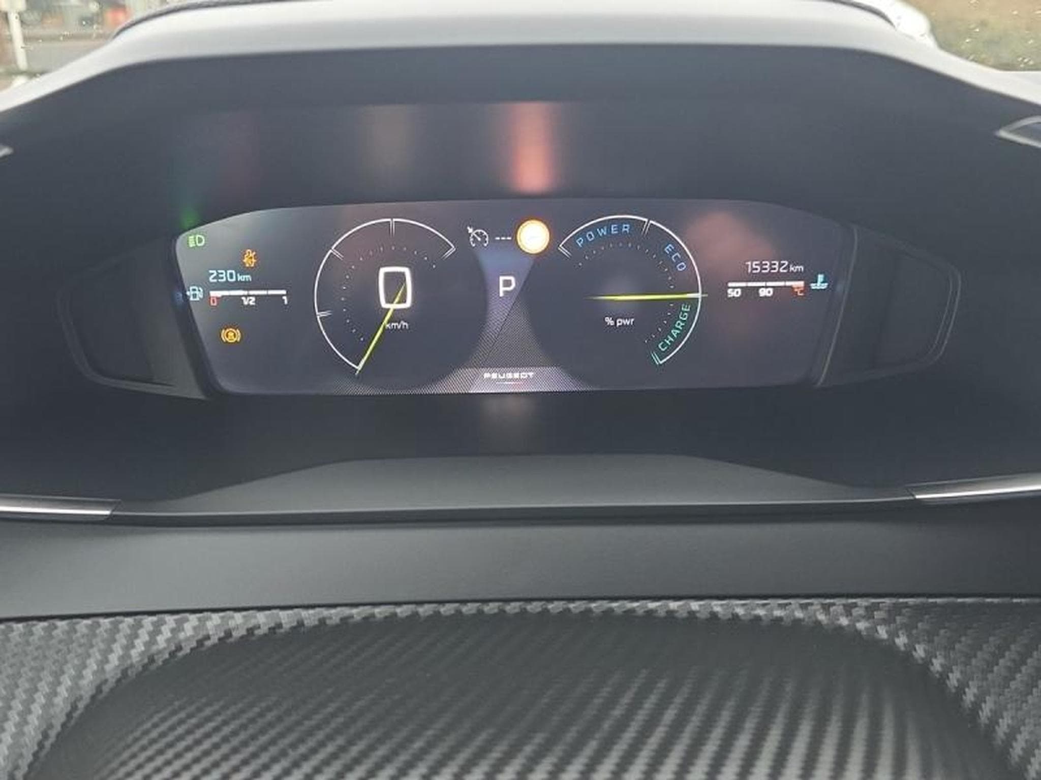 PEUGEOT 208 1.2 Hybrid 100ch Allure e-DCS6 (2024) - Photo 6
