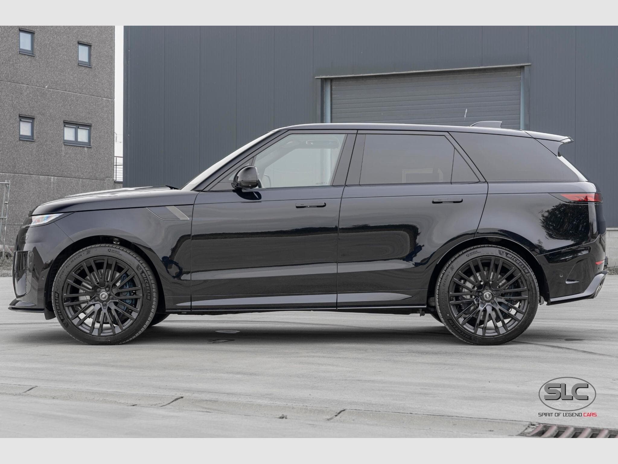Land-Rover Range Rover Sport P635 SV Edition Two (2025) - Photo 2