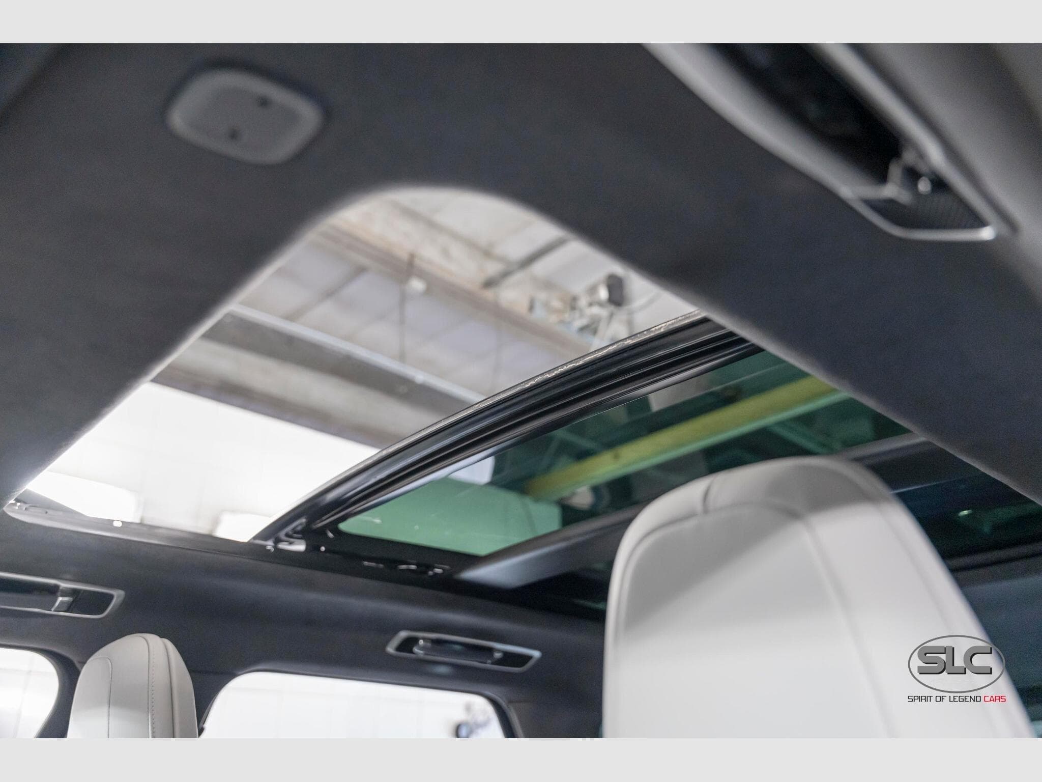 Land-Rover Range Rover Sport P635 SV Edition Two (2025) - Photo 9