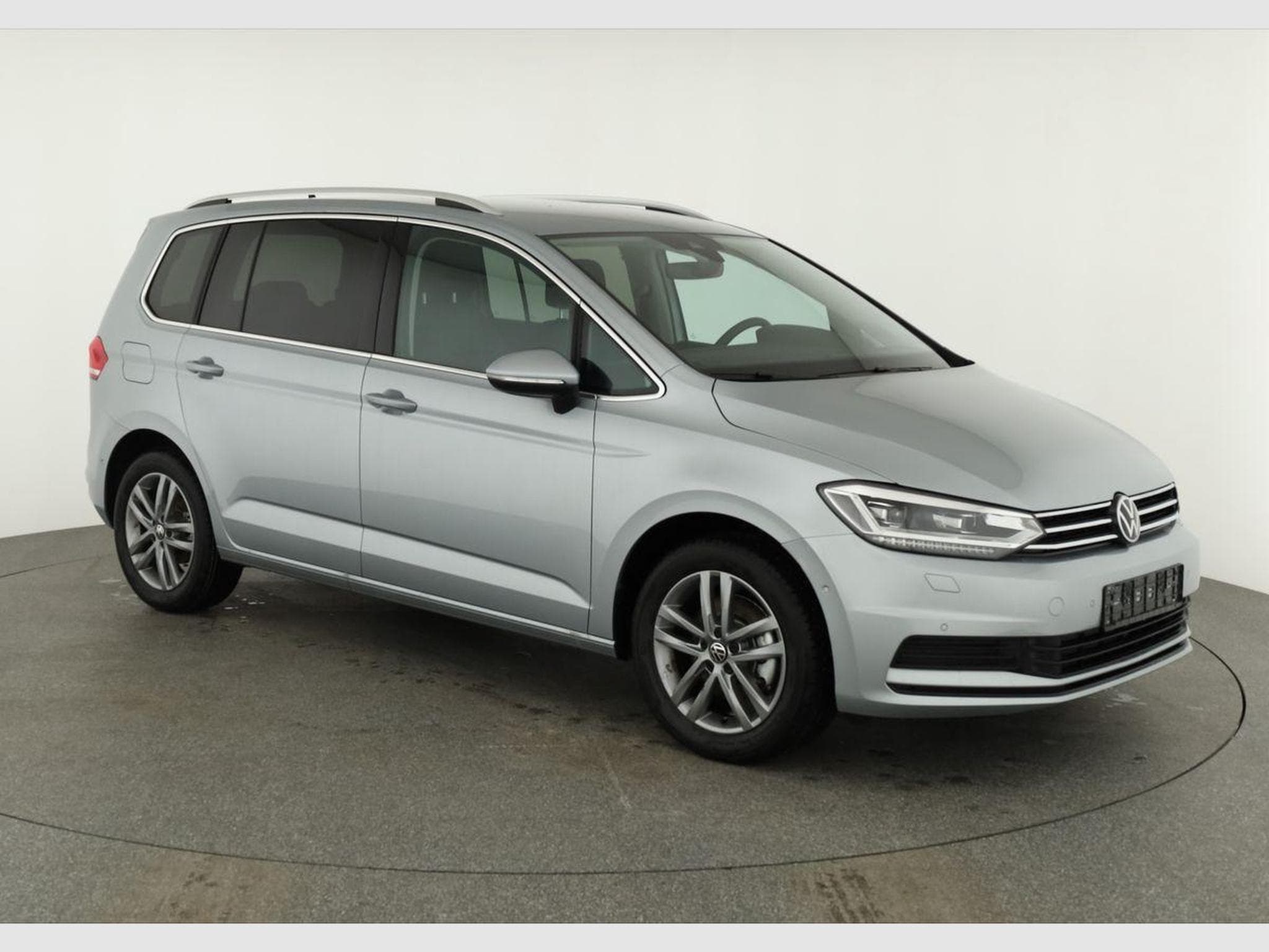 VW Touran Comfortline BMT/Start-Stopp (2026) - Foto 1
