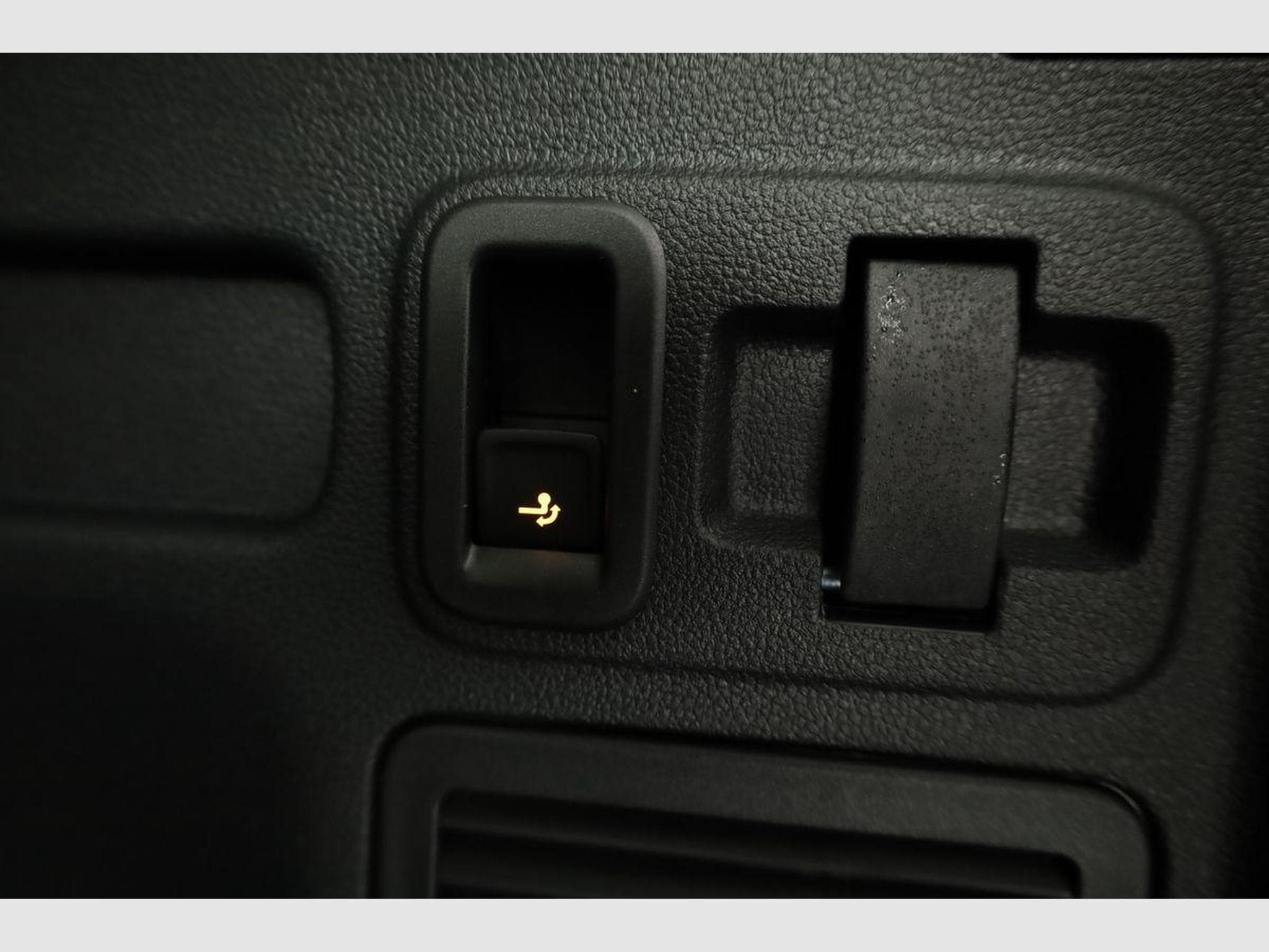 VW Touran Comfortline BMT/Start-Stopp (2026) - Foto 13