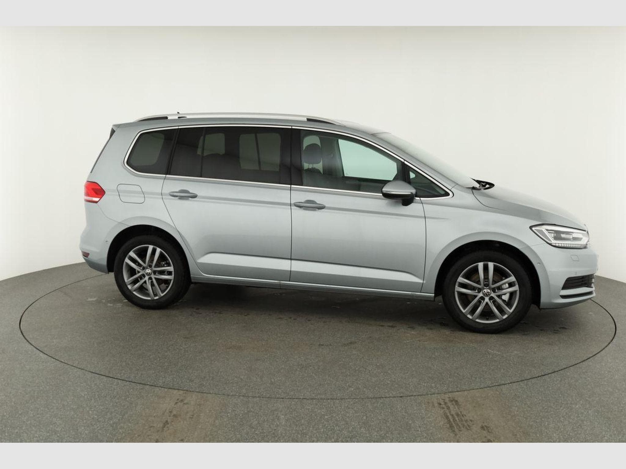 VW Touran Comfortline BMT/Start-Stopp (2026) - Foto 23