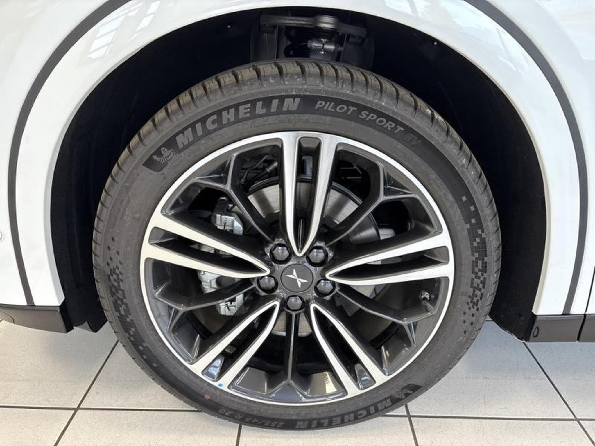 Xpeng G6 485ch 80,8kWh AWD Performance (2025) - Foto 9