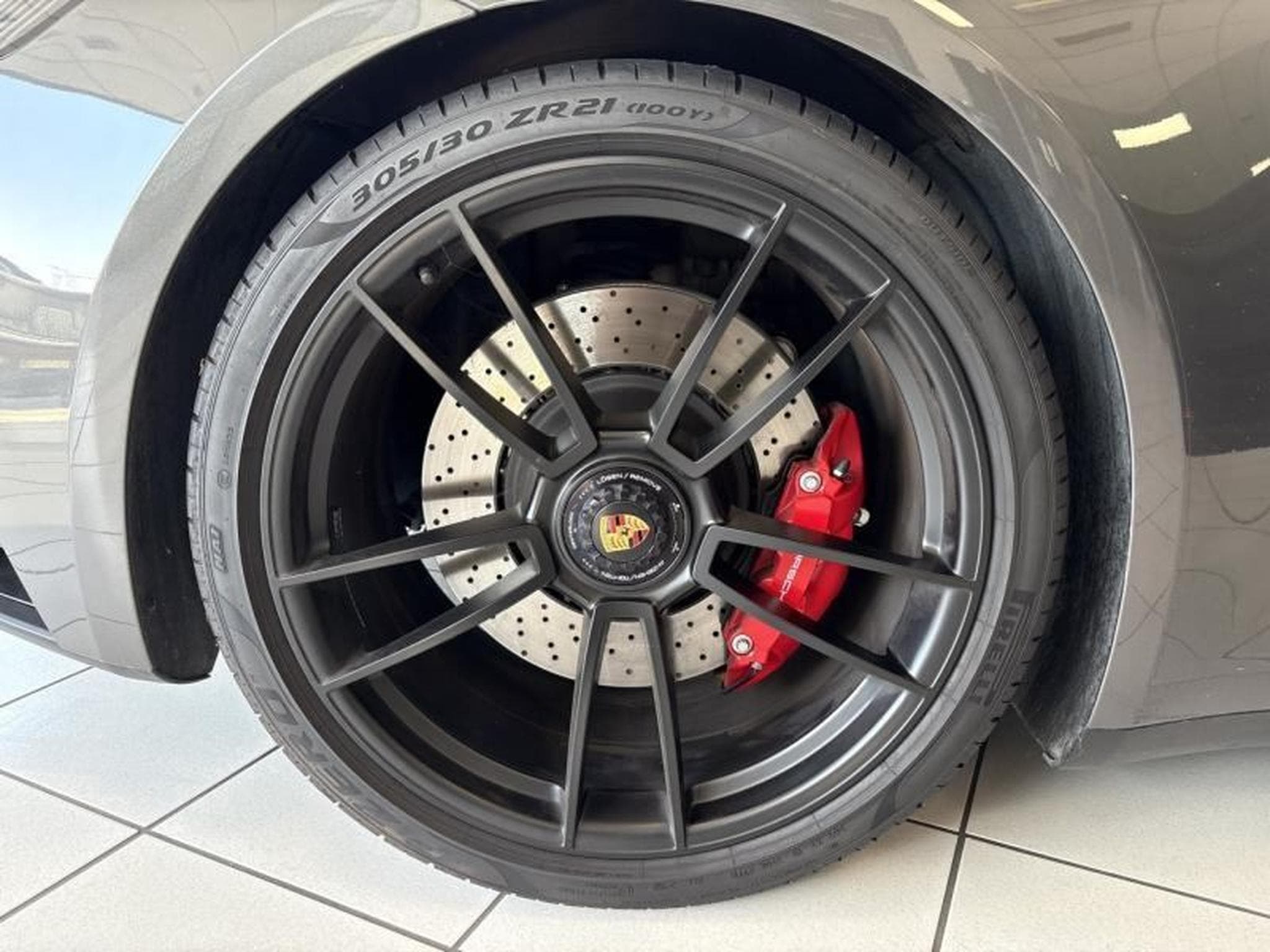 Porsche 911 Coupe 3.0 480ch 992 Carrera 4 GTS PDK (2023) - Photo 9