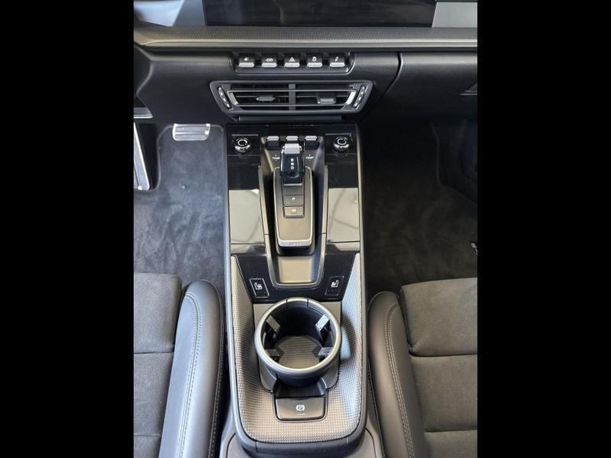 Porsche 911 Coupe 3.0 480ch 992 Carrera 4 GTS PDK (2023) - Photo 15