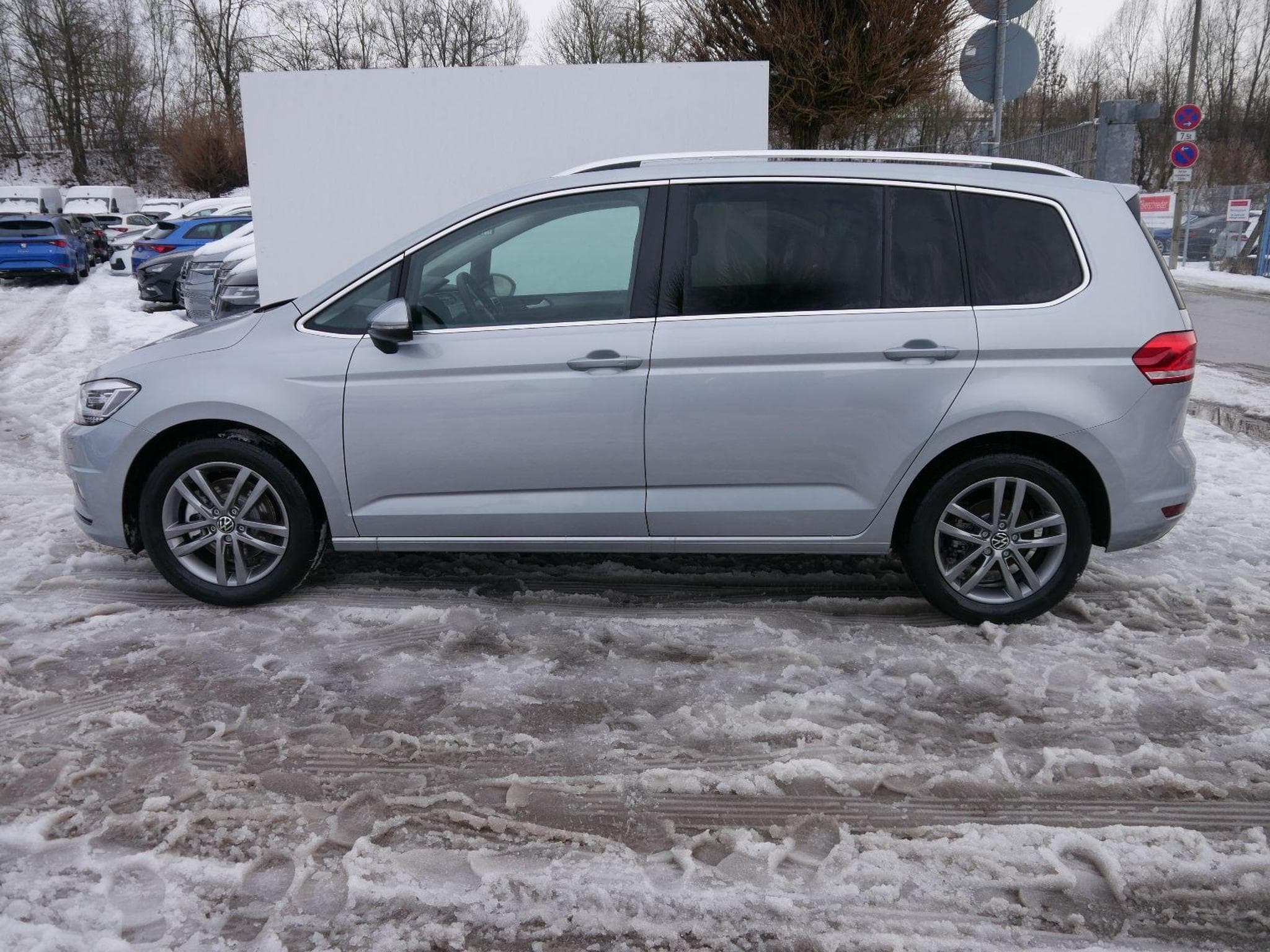 VW Touran Comfortline (2026) - Foto 4