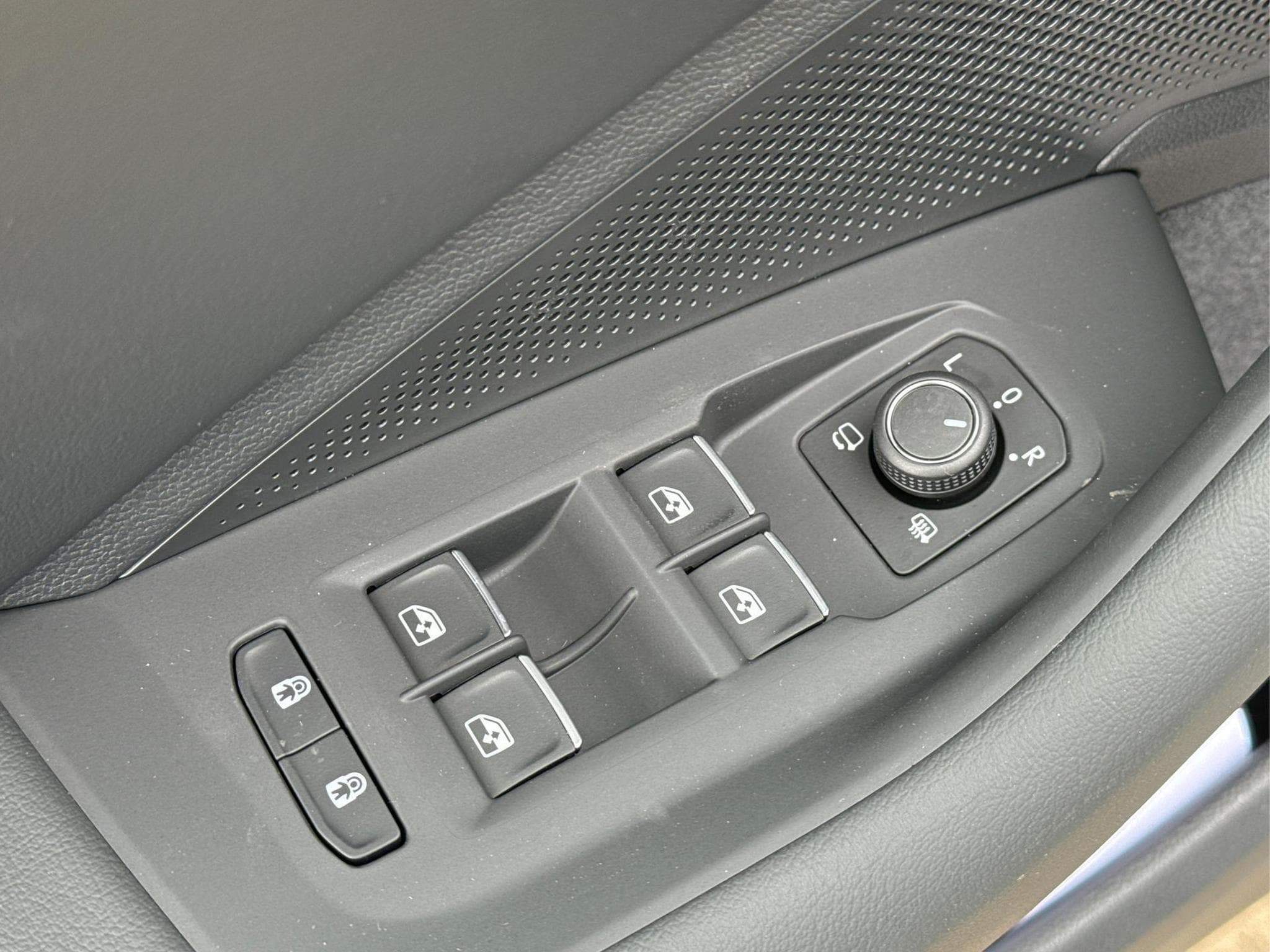 VW Passat Variant Elegance (2026) - Foto 13