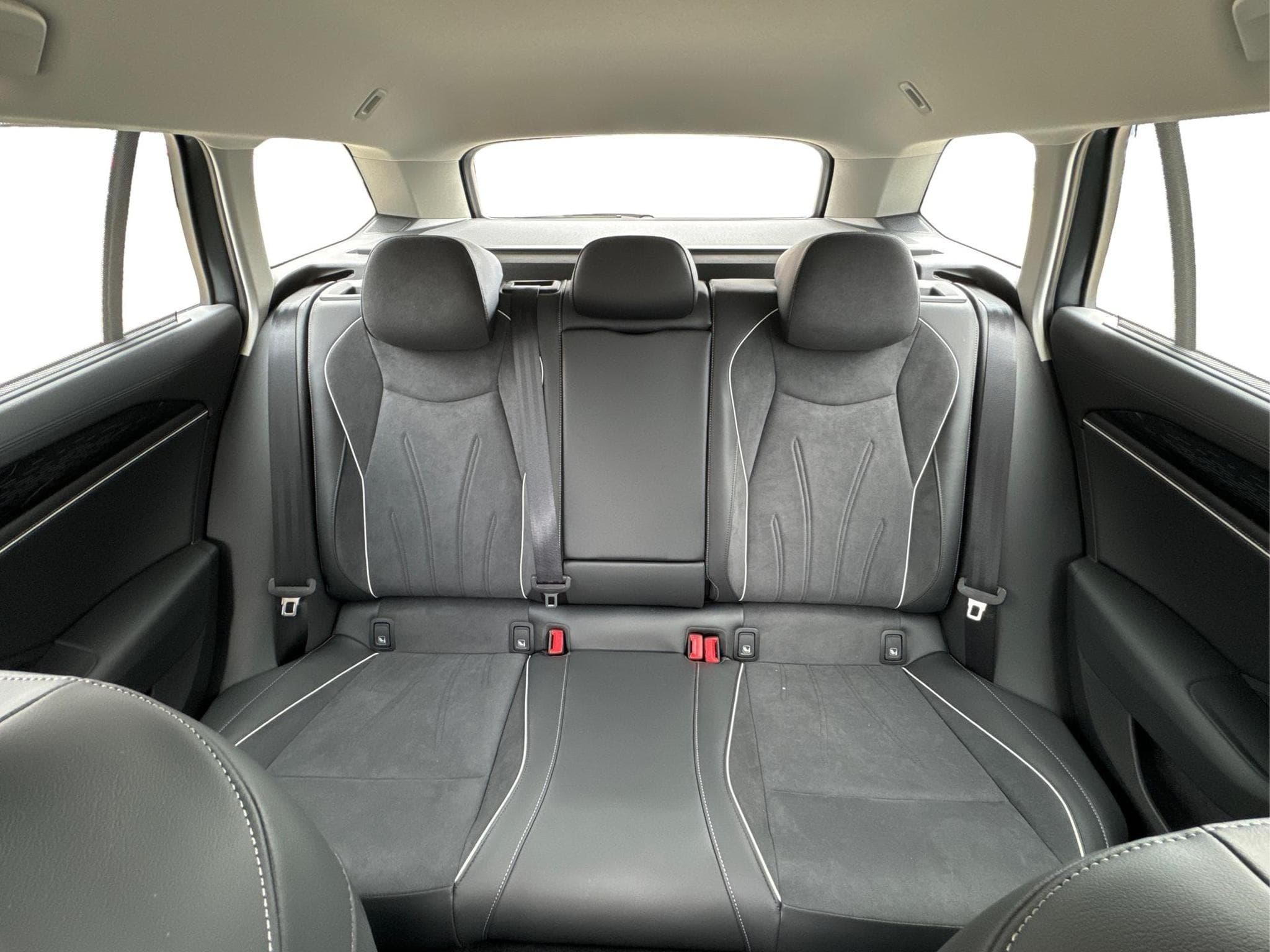 VW Passat Variant Elegance (2026) - Foto 18