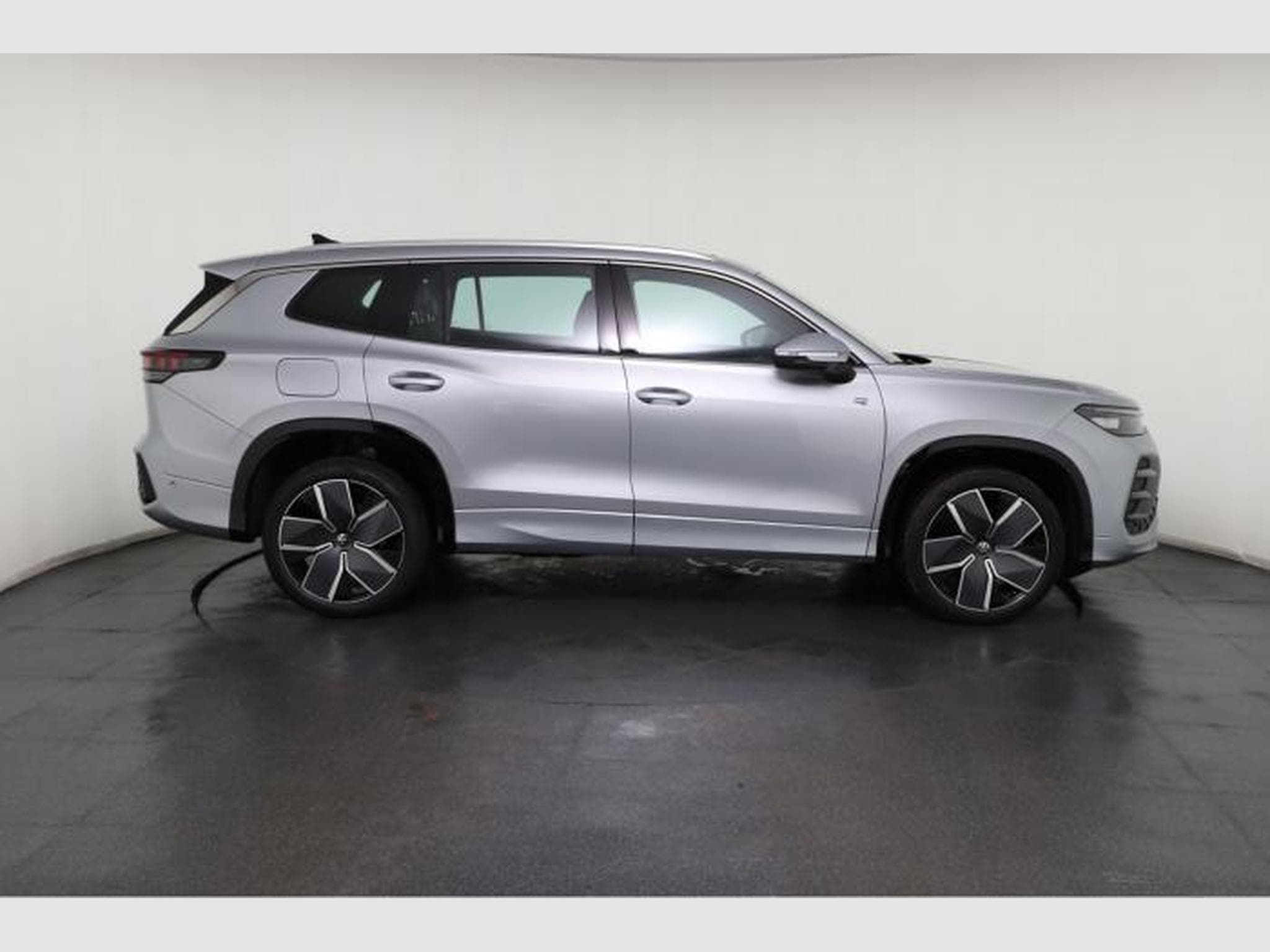 VW Tayron New Edition R-Line (2025) - Foto 9