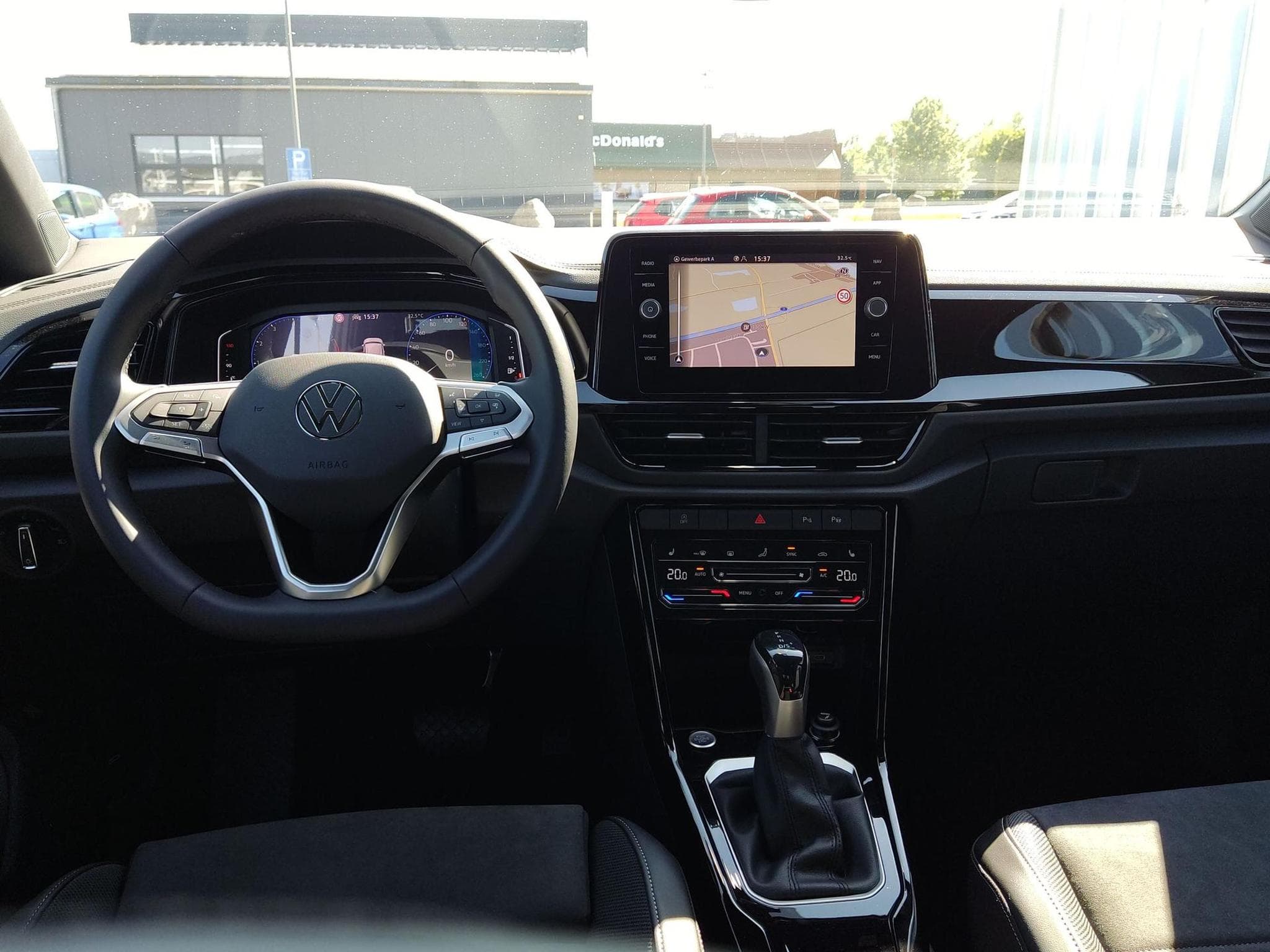 VW T-Roc Black Style 1,5 (2026) - Foto 9