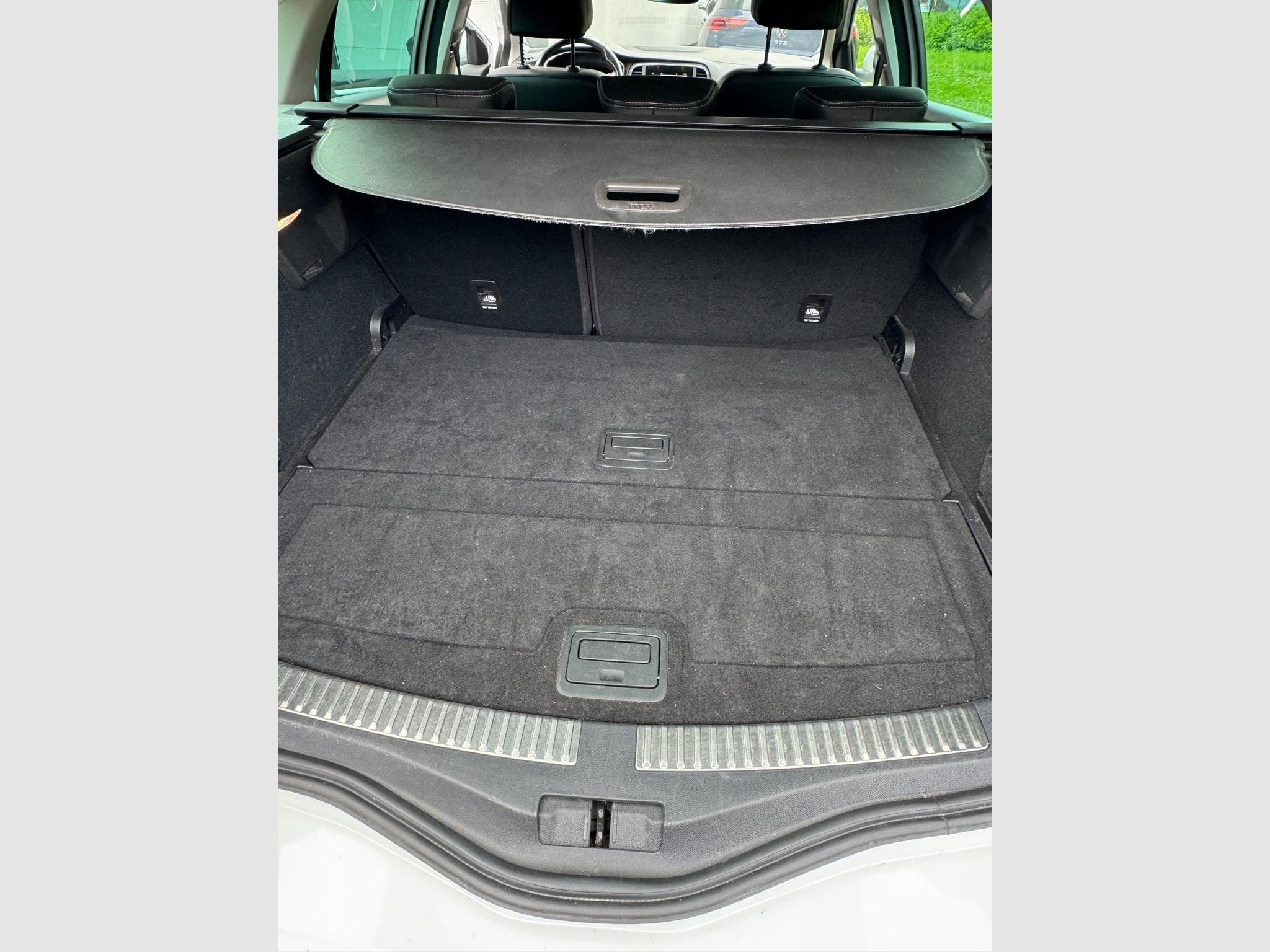 Renault Megane 1,5 DCI (2020) - Photo 8