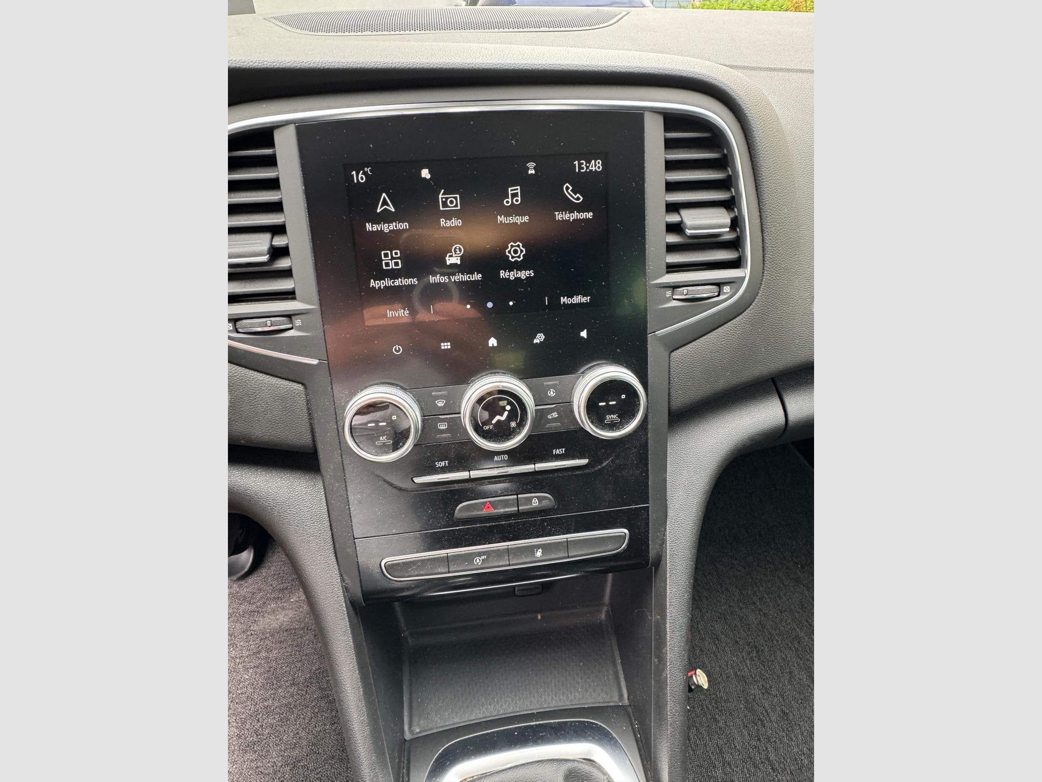 Renault Megane 1,5 DCI (2020) - Photo 9