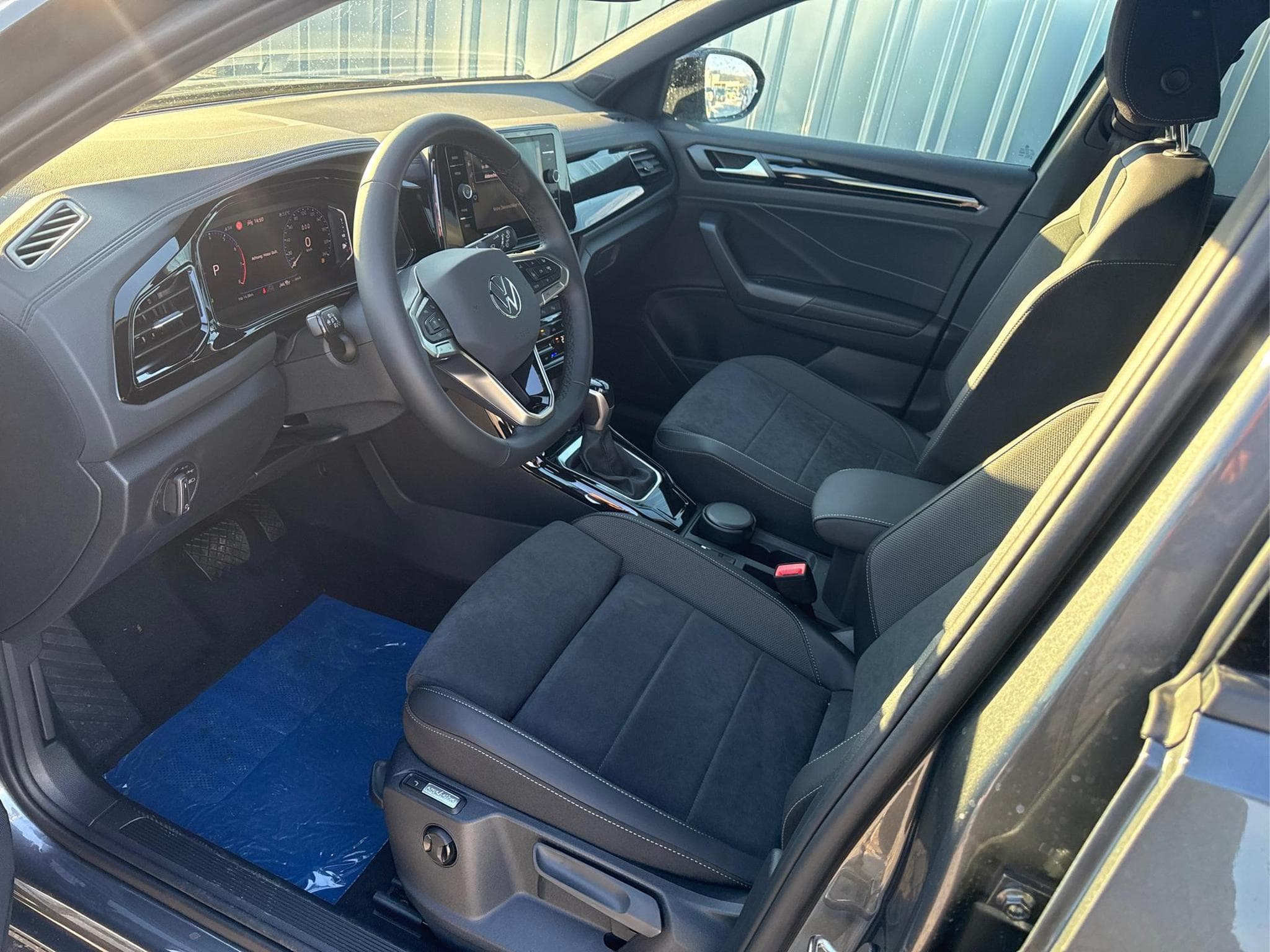 VW T-Roc Black Style 1,5 (2026) - Foto 18