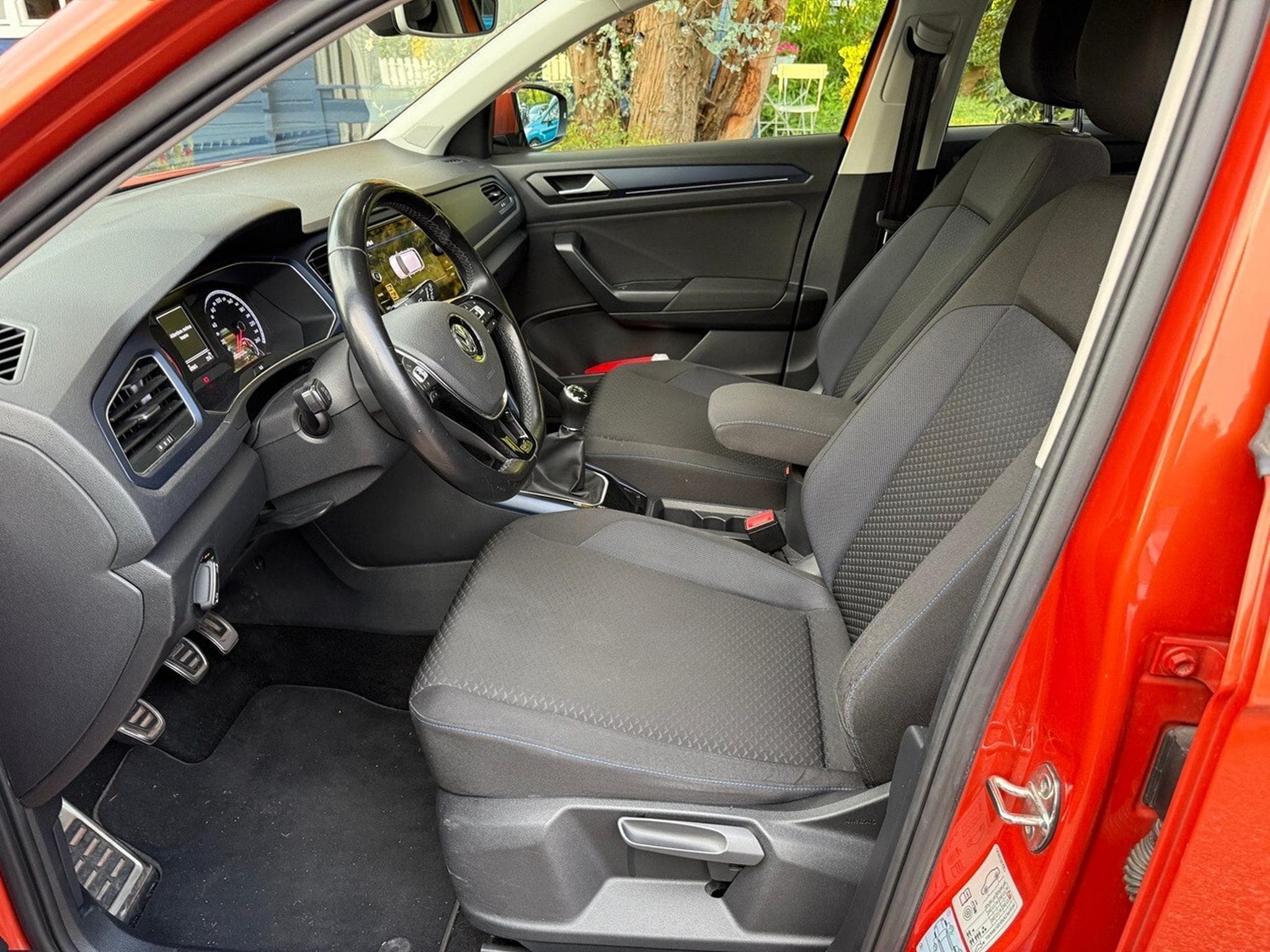 VW T-Roc 1.0 Tsi 115 cv (2020) - Foto 7