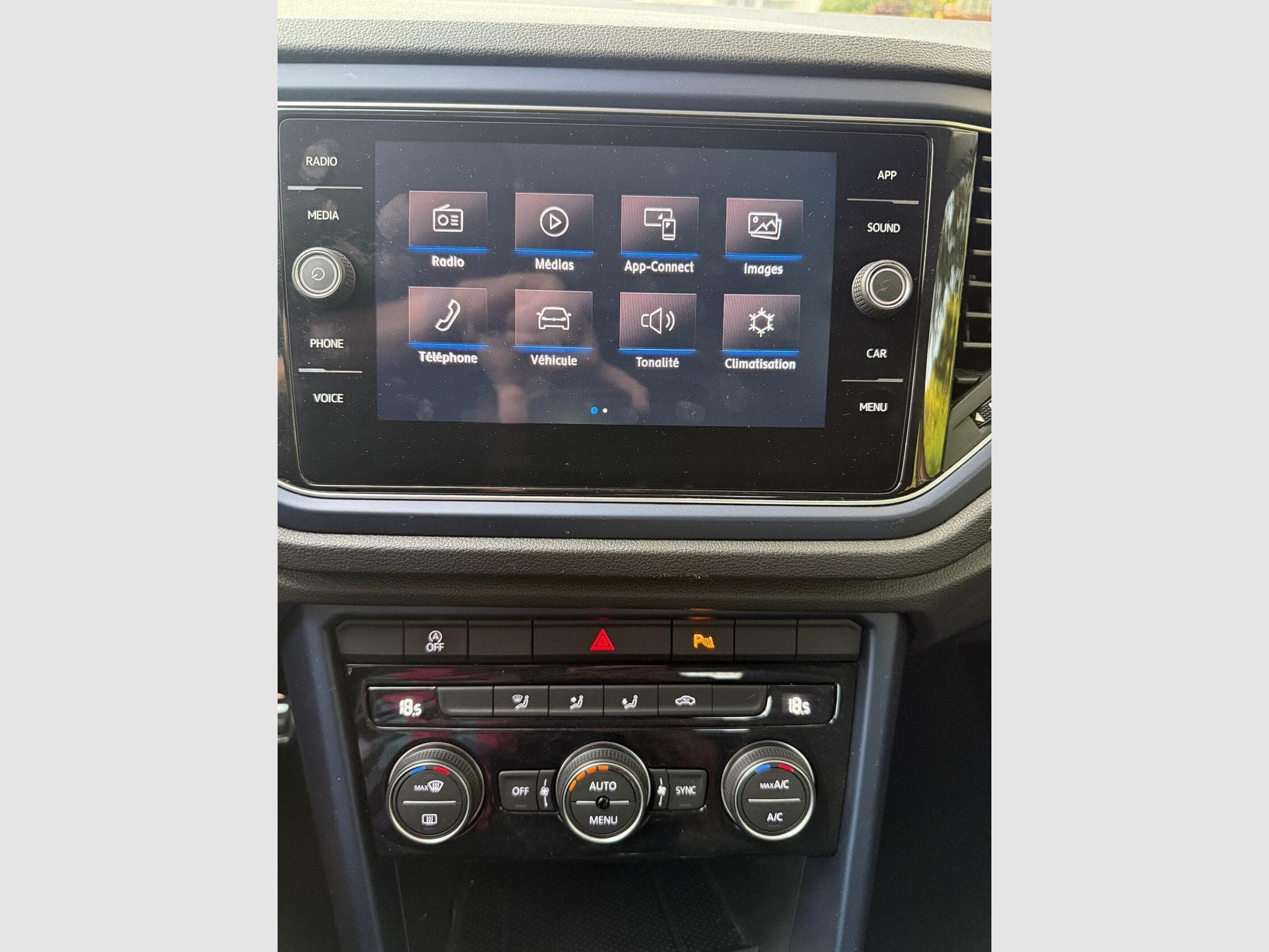 VW T-Roc 1.0 Tsi 115 cv (2020) - Foto 10