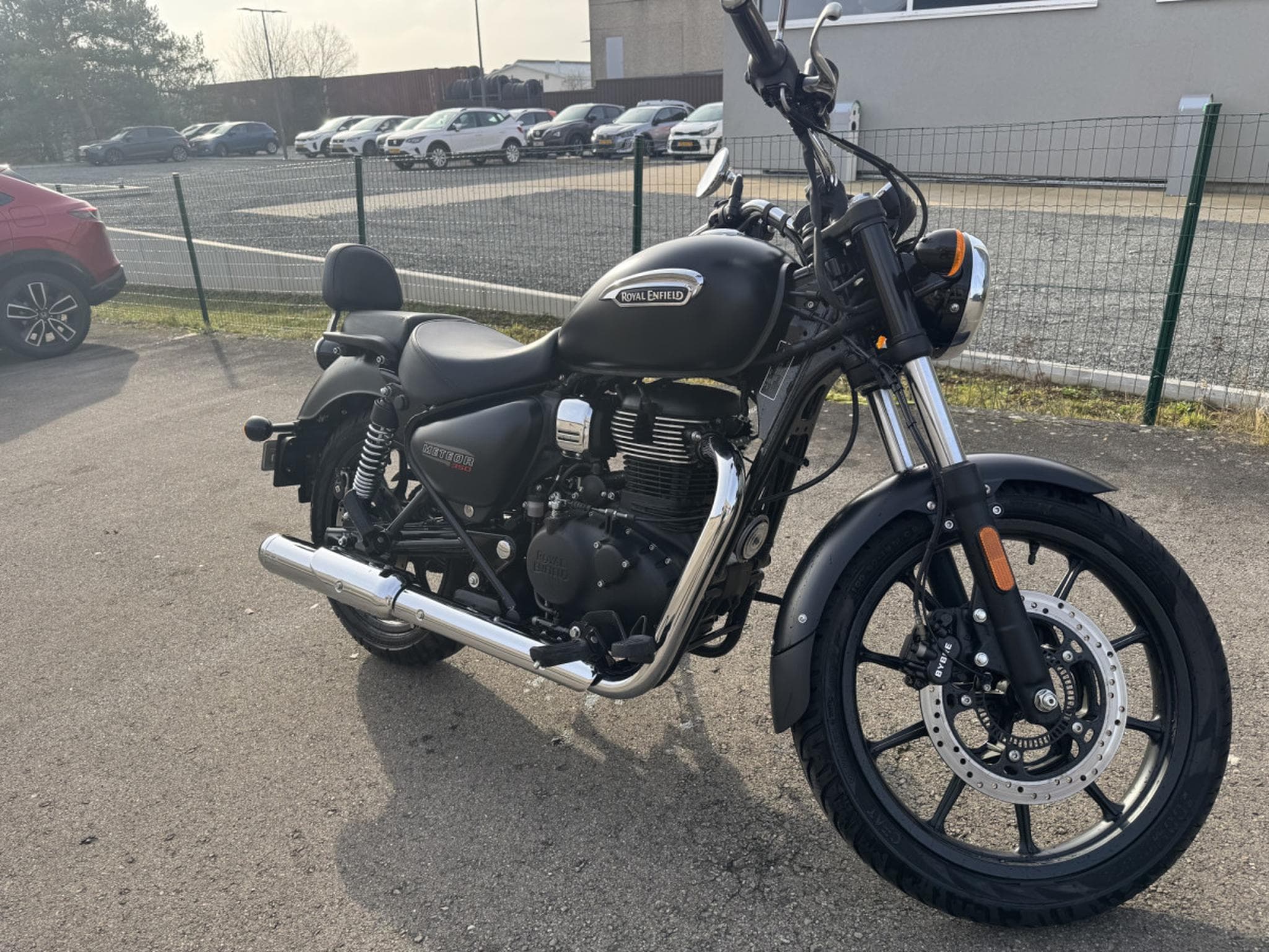 Royal Enfield Meteor STELLAR BLACK (2022) - Photo 3