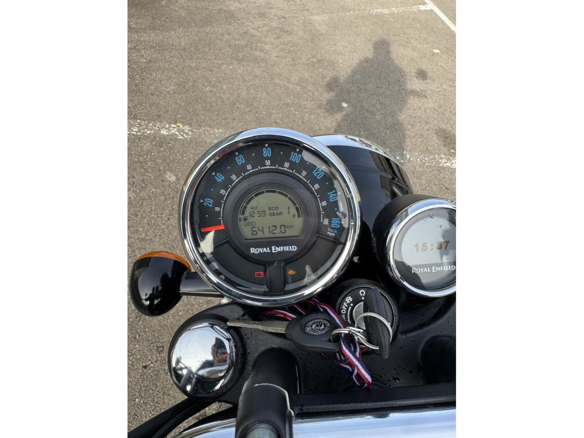 Royal Enfield Meteor STELLAR BLACK (2022) - Photo 6