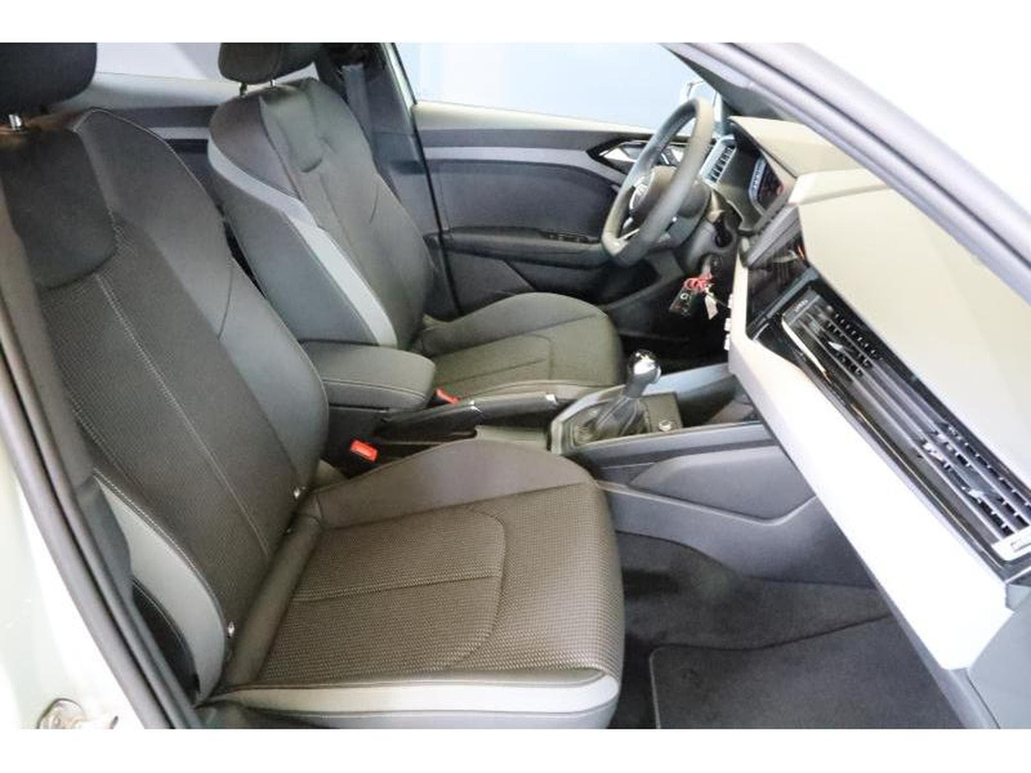 Audi A1 Advanced (2025) - Foto 6