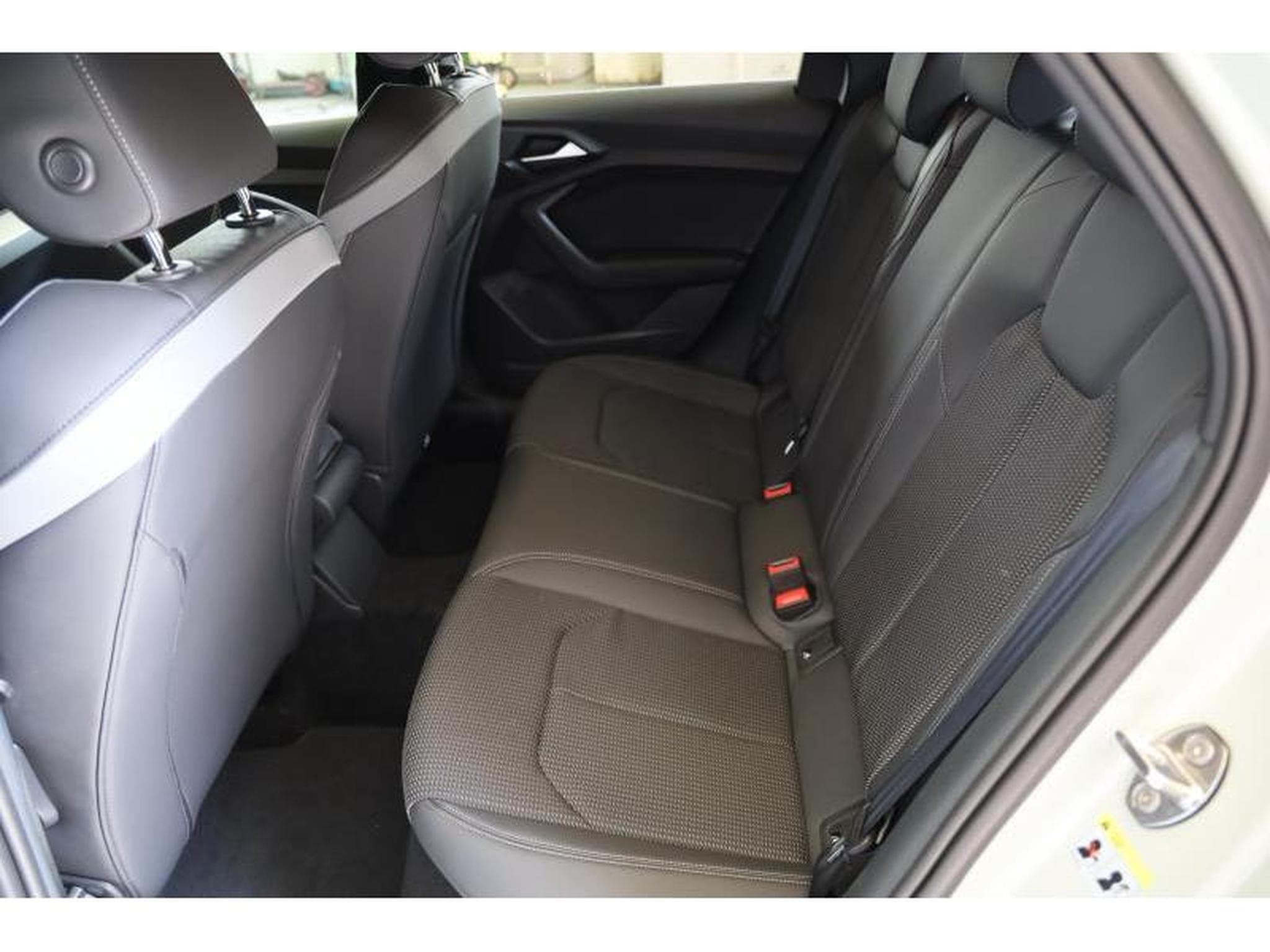 Audi A1 Advanced (2025) - Foto 8