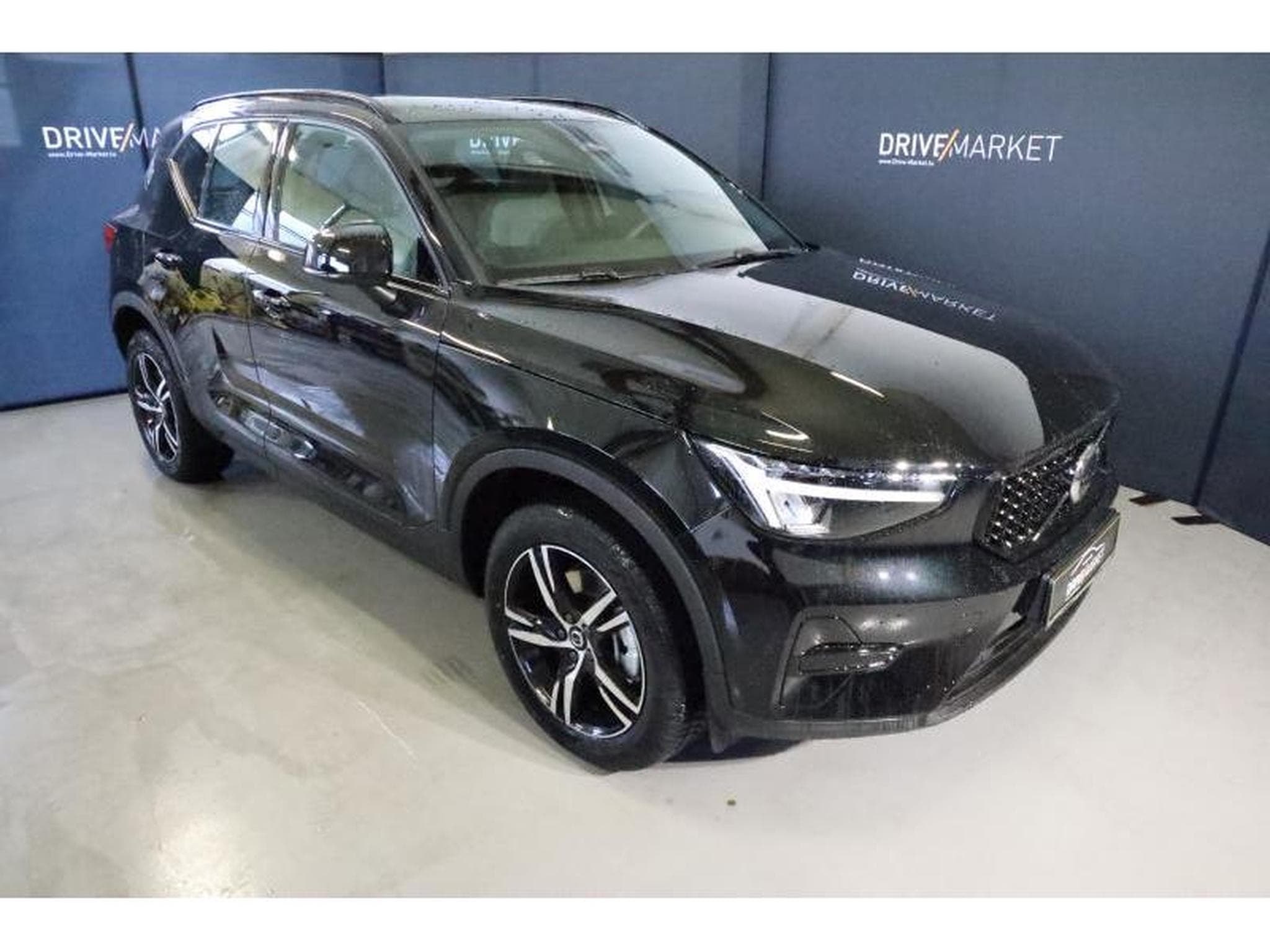 Volvo XC40 Dark (2025) - Photo 18